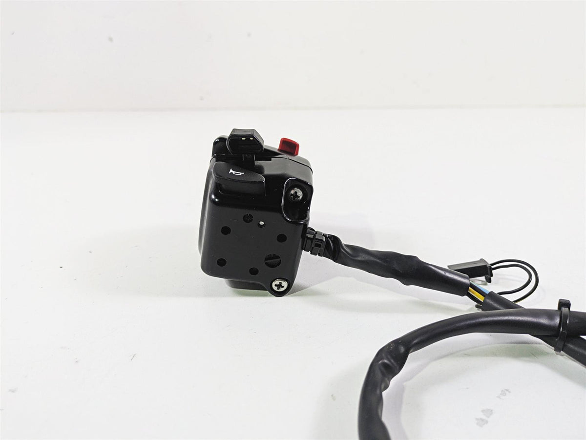 2019 Suzuki M109R VZR1800 Boulevard Left Hand Control Switch READ 37400-48GB0 {{ shop.shopifyCountryName }} - Mototech271