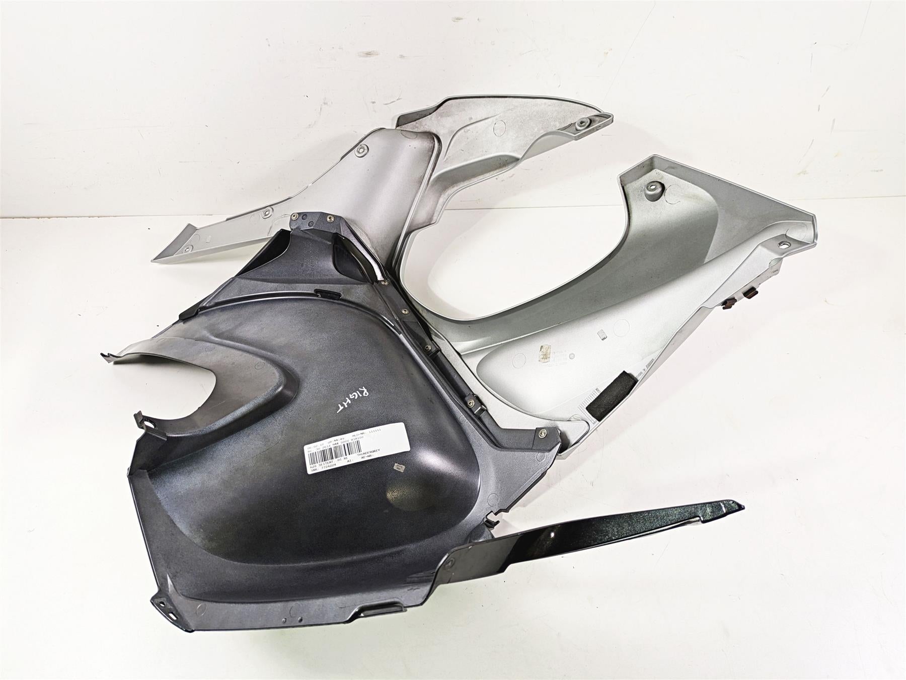 2010 BMW R1200RT K26 Right Main Side Fairing Cover - Read 46637681054 {{ shop.shopifyCountryName }} - Mototech271