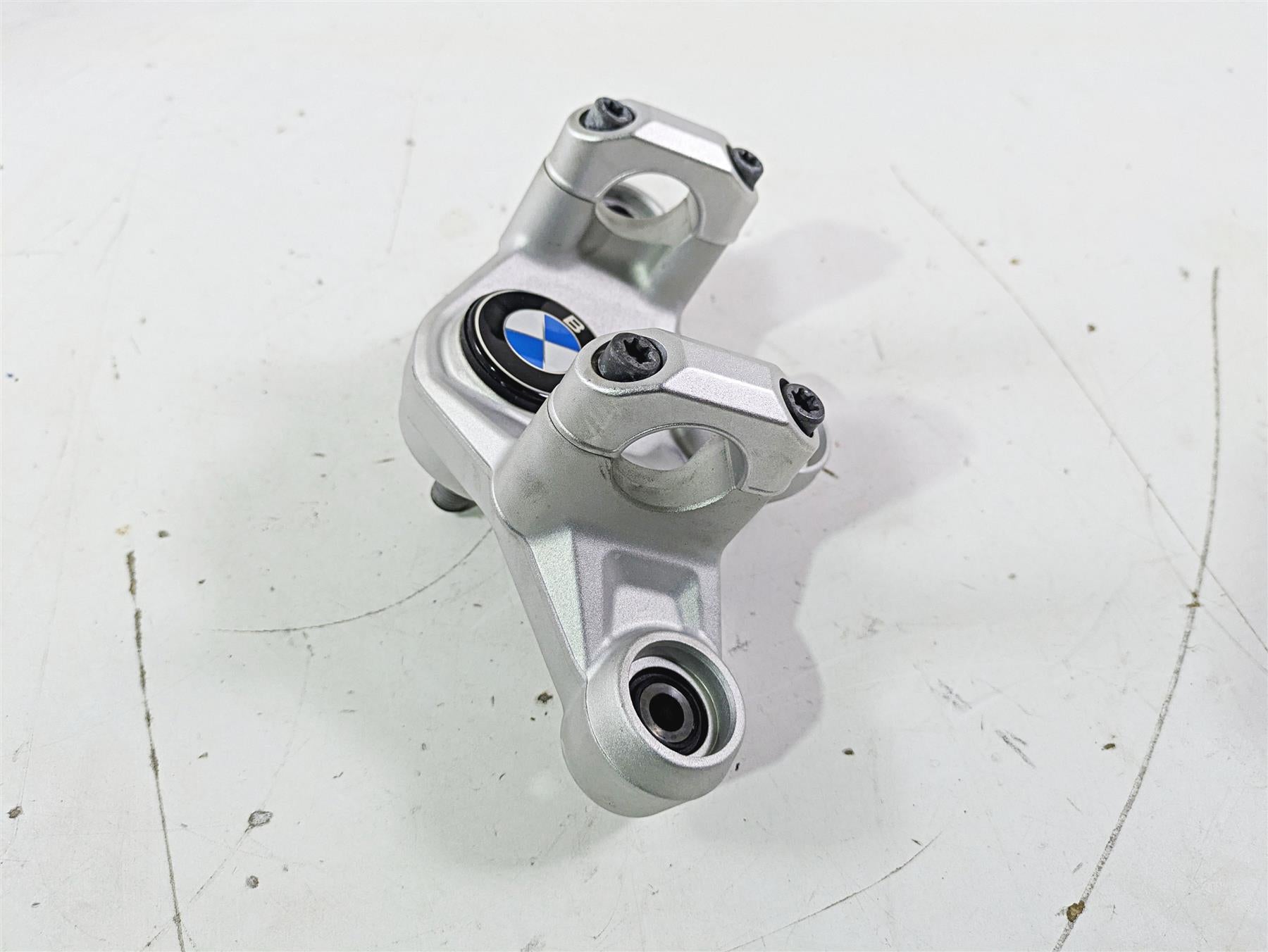2015 BMW R1200GS Adv K51 Upper Triple Tree Steering Clamp 31428555849 {{ shop.shopifyCountryName }} - Mototech271