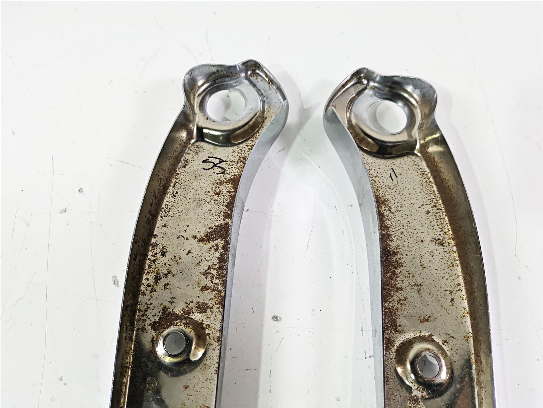 2007 Harley FXDWG Dyna Wide Glide Rear Fender Chrome Struts Braces 59893-06 {{ shop.shopifyCountryName }} - Mototech271