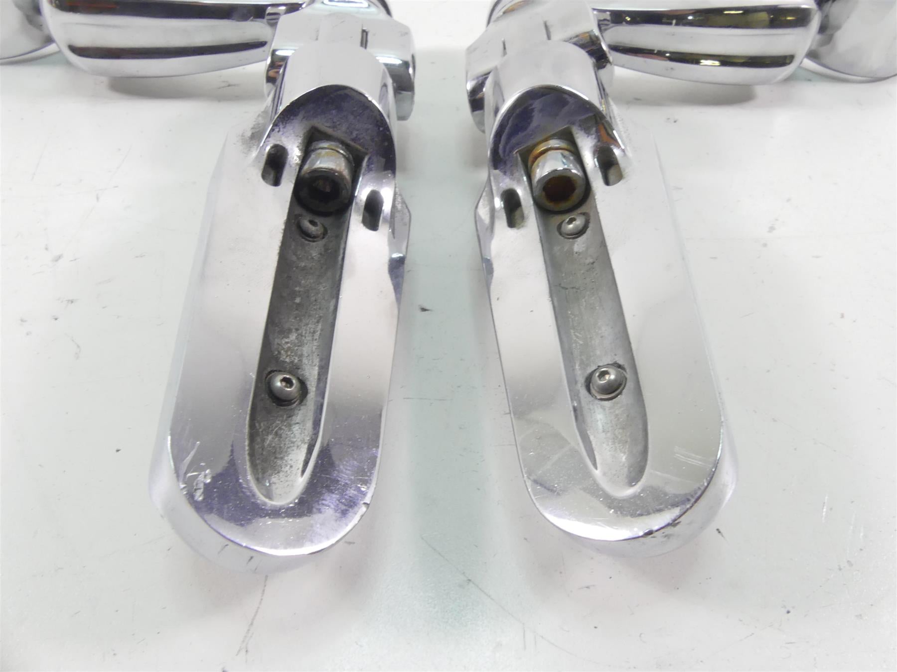 2007 Victory Vegas Jackpot Chrome Highway Footpeg Set {{ shop.shopifyCountryName }} - Mototech271