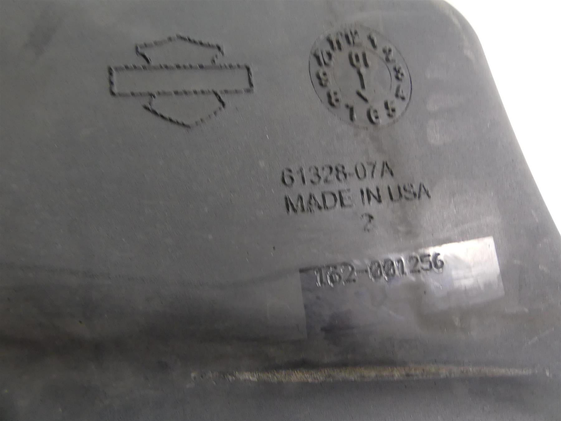 2011 Harley VRSCF Muscle Rod Plastic Fuel Gas Petrol Tank Reservoir 61328-07 {{ shop.shopifyCountryName }} - Mototech271