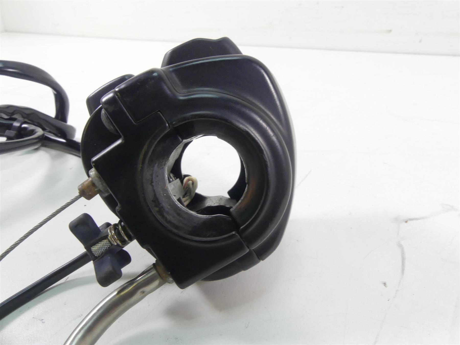 2014 Harley Dyna FXDF Fat Bob Right Hand Start Kill Control Switch 72944-12 {{ shop.shopifyCountryName }} - Mototech271