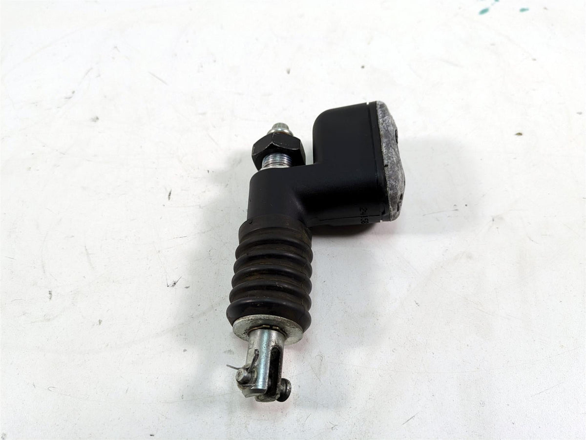 2006 Harley Touring FLHTCUI Electra Glide Rear Brake Master Cylinder 41767-05E {{ shop.shopifyCountryName }} - Mototech271