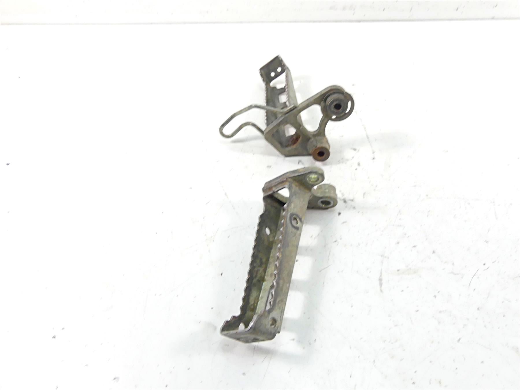 2017 Yamaha YFM Raptor 700R SE Foot Peg Rest Set 1PE-F7411-00-00 1PE-F7421-00-00 {{ shop.shopifyCountryName }} - Mototech271