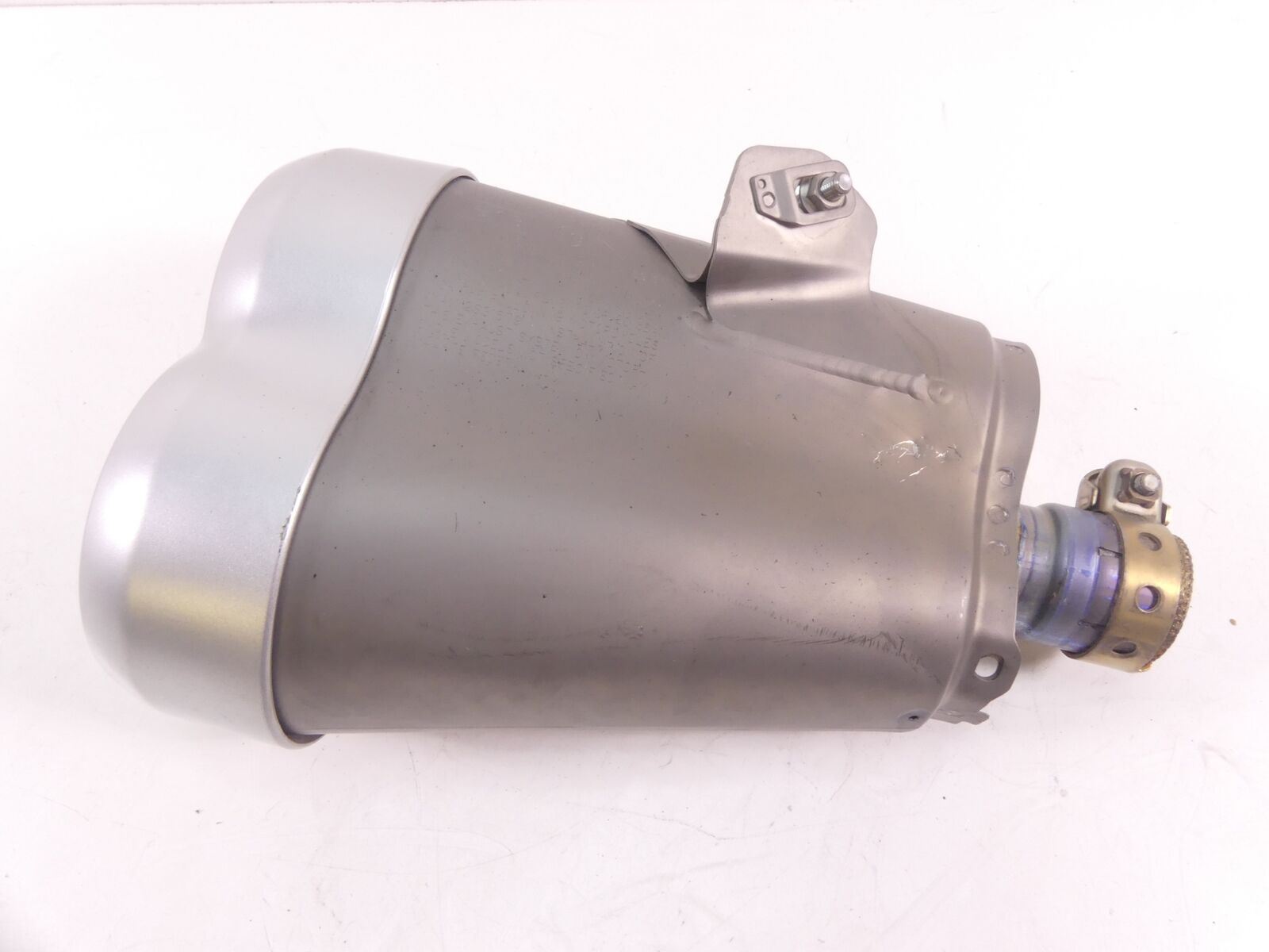 2014 Yamaha VMX17 V-Max 1700 Left Exhaust Muffler Silencer Damper 2S3-14710-00-0 {{ shop.shopifyCountryName }} - Mototech271