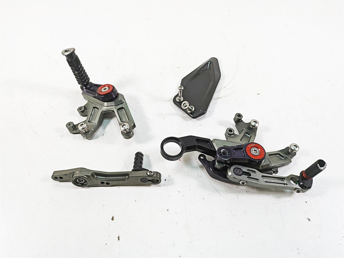 2015 BMW S1000RR K46 Hp4 Left Right Foot Peg Lever Set 77258550774 77258550773 {{ shop.shopifyCountryName }} - Mototech271