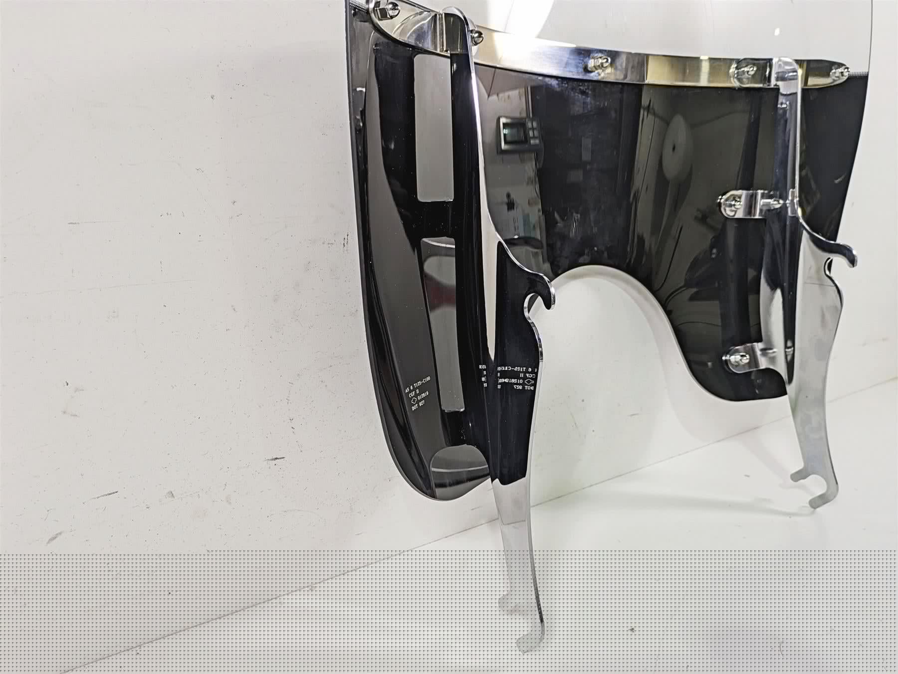2019 Harley FLHCS Softail Heritage Windshield Wind Shield Screen - Read 57400340 {{ shop.shopifyCountryName }} - Mototech271