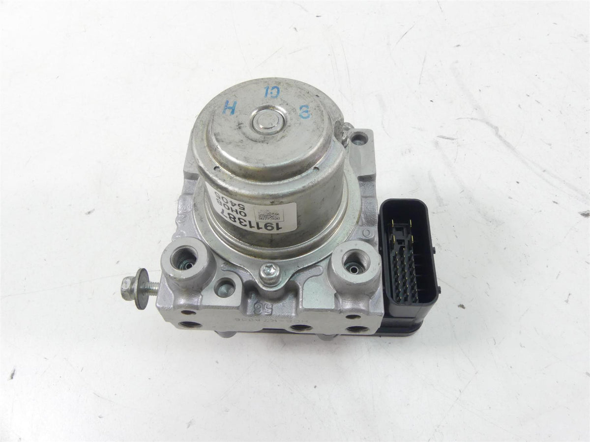 2011 Victory Vision Tour Nissin Abs Brake Pump Pressure Module Unit 1911387 {{ shop.shopifyCountryName }} - Mototech271