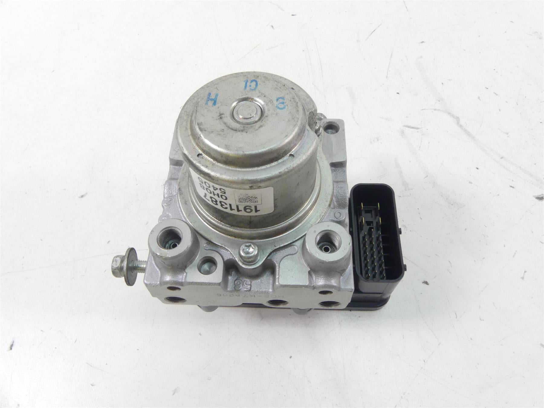 2011 Victory Vision Tour Nissin Abs Brake Pump Pressure Module Unit 1911387 {{ shop.shopifyCountryName }} - Mototech271