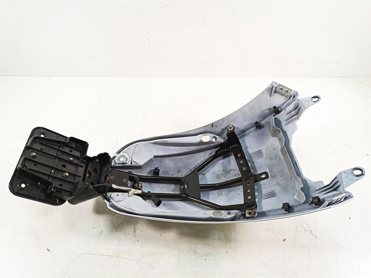2014 Moto Guzzi California 1400 T Rear Upper Fender & Plate Holder Mount 887487 {{ shop.shopifyCountryName }} - Mototech271