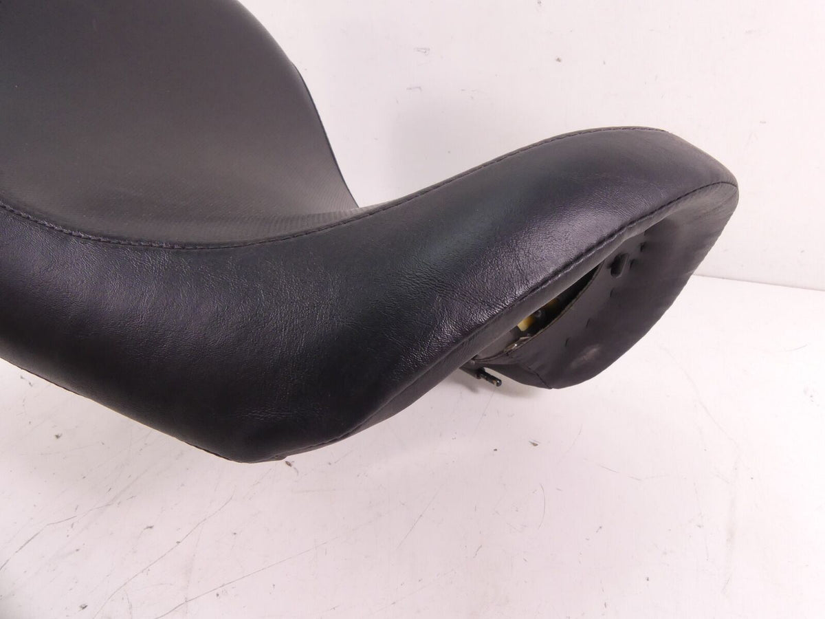 2009 Harley VRSCAW V-Rod Front Rider Driver Saddle Seat - Nice 52383-07 {{ shop.shopifyCountryName }} - Mototech271