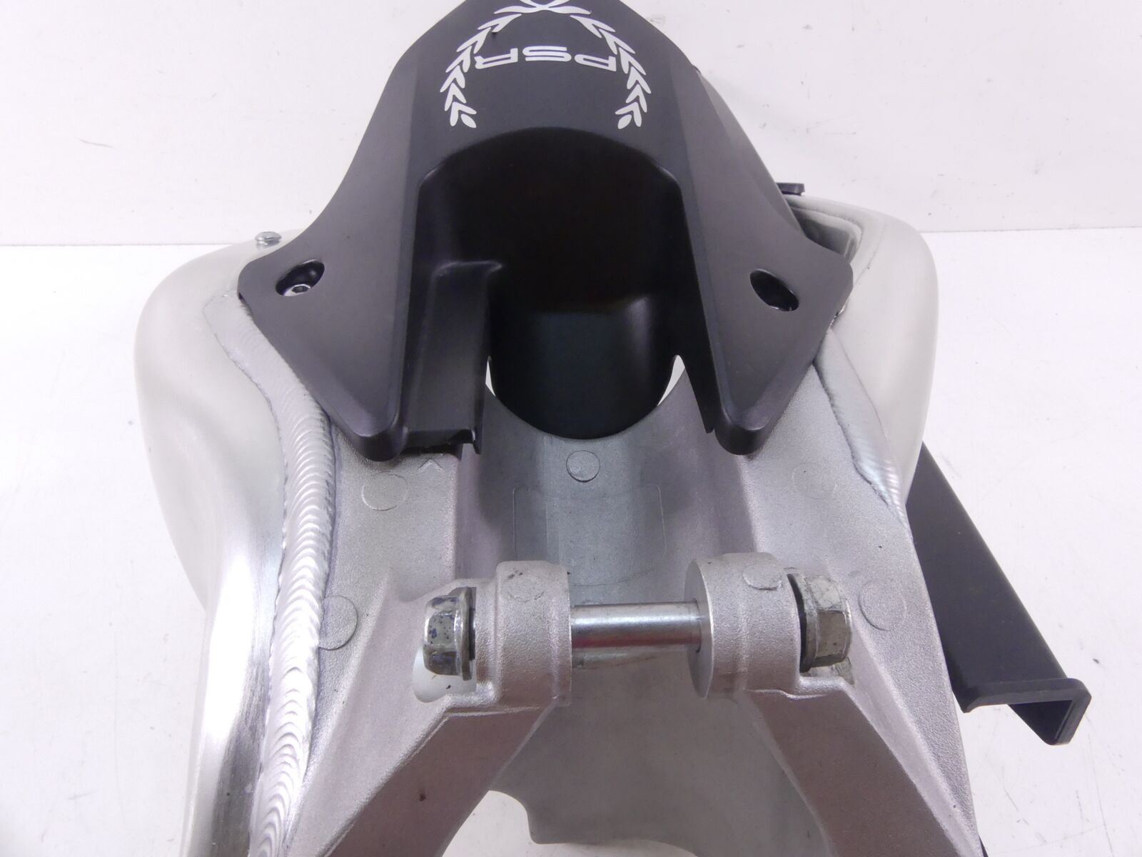 2014 Honda CBR1000 SP Fireblade Rear Swingarm Swing Arm & Axle 52200-MFL-G21 {{ shop.shopifyCountryName }} - Mototech271