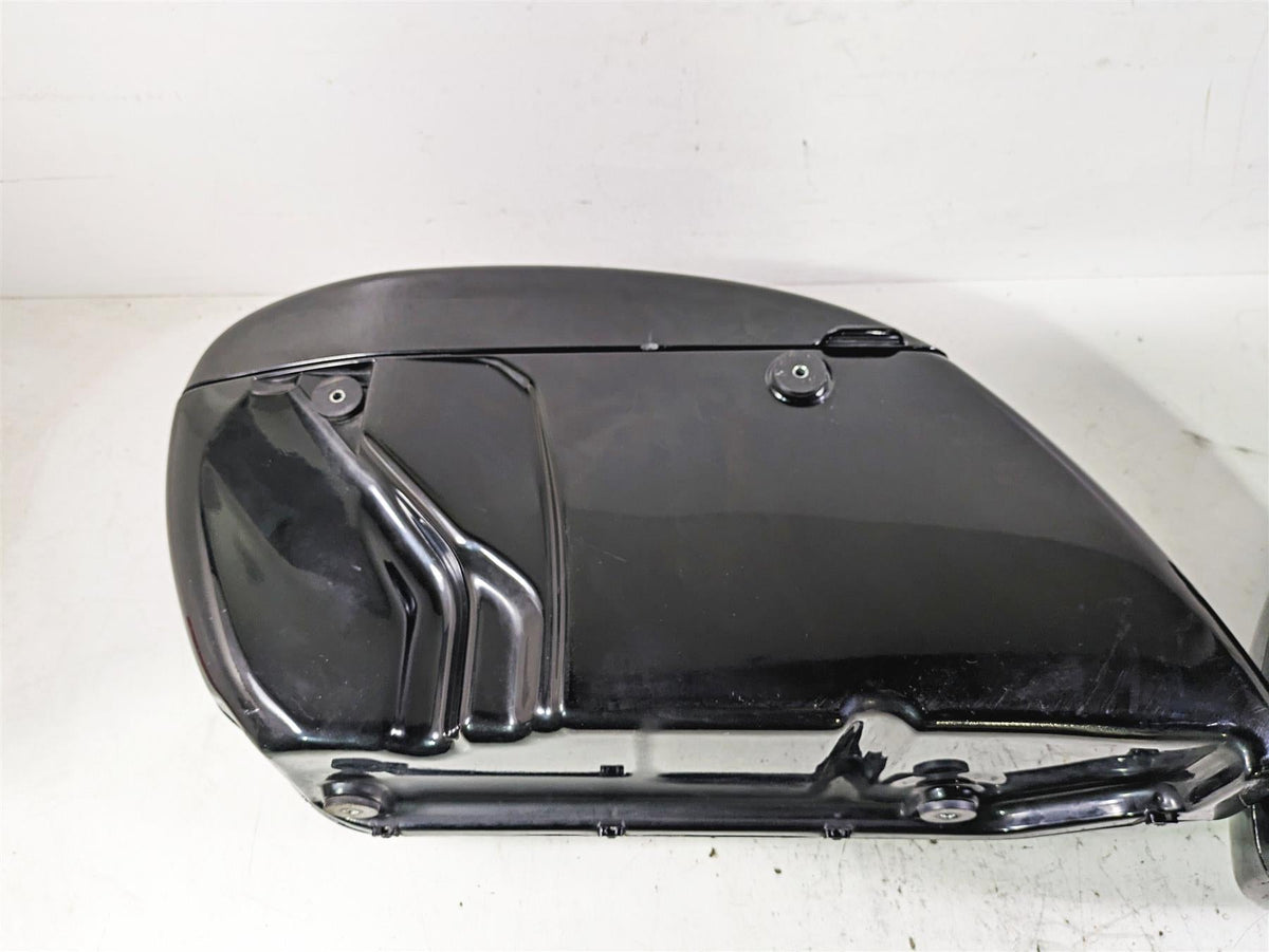1998 Honda GL1500 Valkyrie Tour Saddlebag Saddle Bag Set 81224-MZ0-A {{ shop.shopifyCountryName }} - Mototech271
