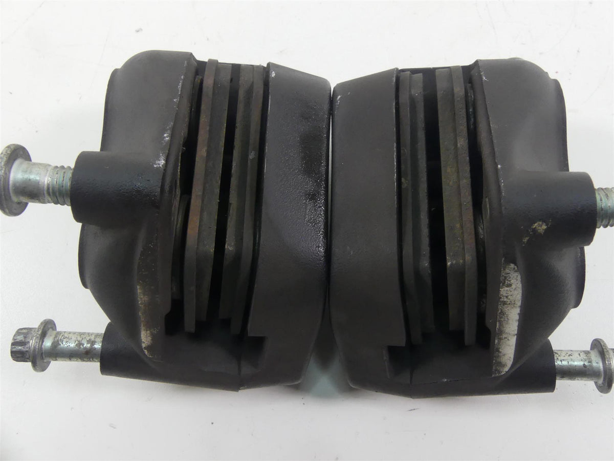 2005 Harley Touring FLHRSI Road King Front Brake Caliper Set 44023-00C 44046-00D {{ shop.shopifyCountryName }} - Mototech271