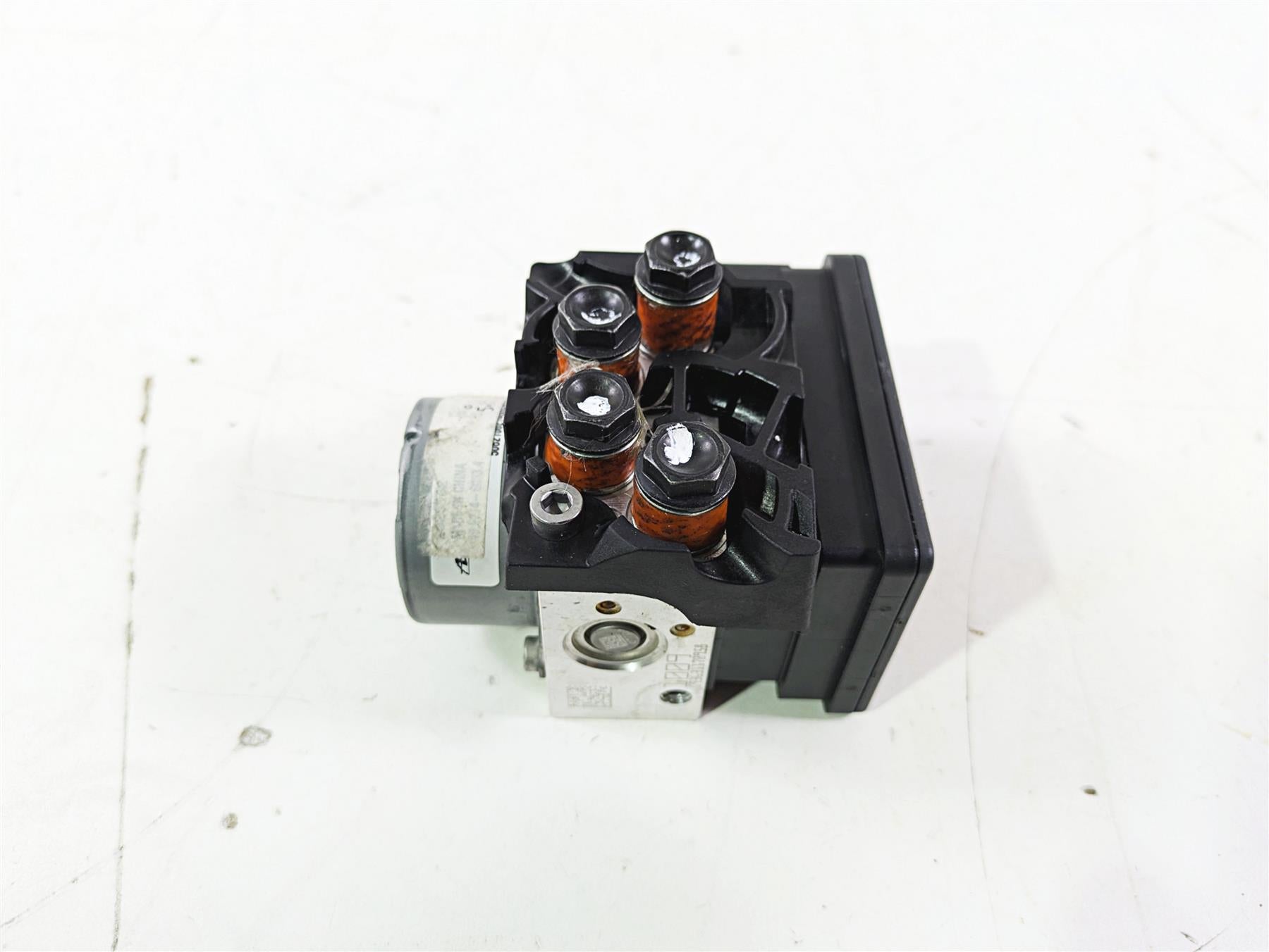 2019 Triumph Speed Triple RS 1050 Abs Brake Pump Module Unit T2029204 {{ shop.shopifyCountryName }} - Mototech271
