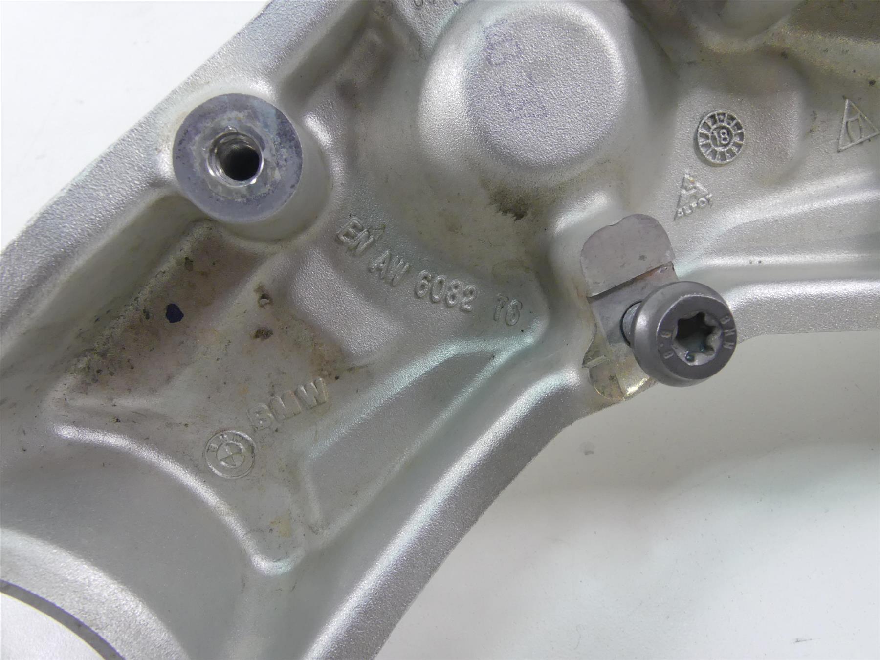 2019 BMW R1250GS K50 Lower Triple Tree Steering Clamp 31429467888 31429443337 {{ shop.shopifyCountryName }} - Mototech271