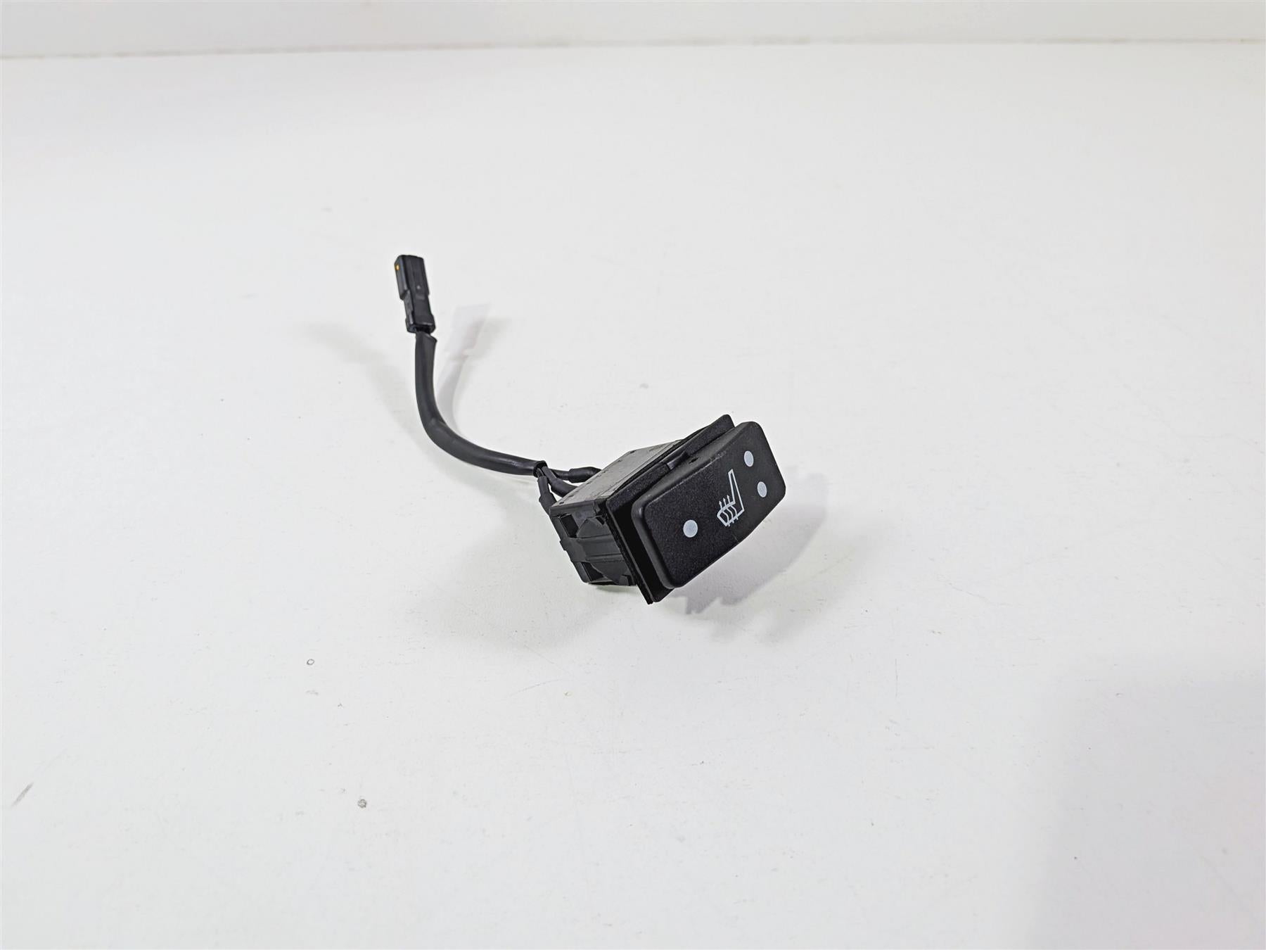 2022 Triumph Tiger 900 GT Pro Heated Seat Switch Knob Button {{ shop.shopifyCountryName }} - Mototech271