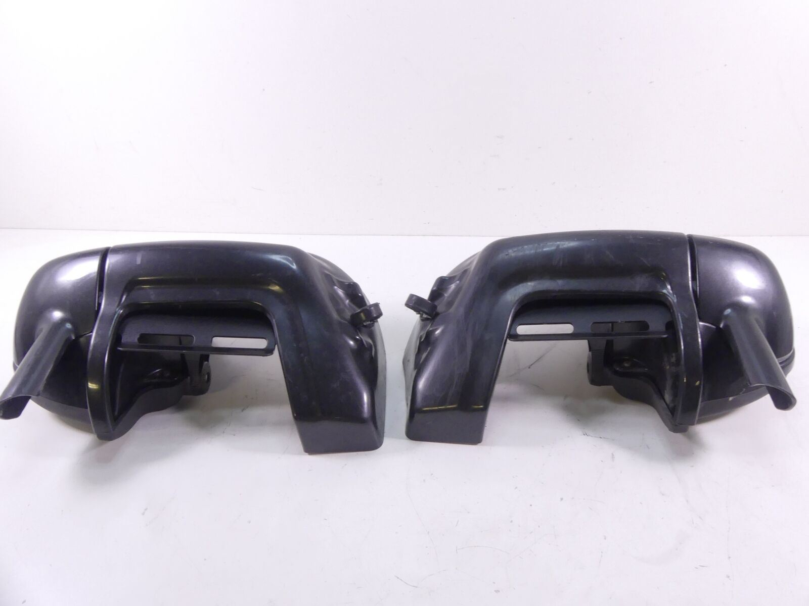 2009 Harley Touring FLHTCU Electra Glide Lower Leg Fairing Cover Set 58816-05A {{ shop.shopifyCountryName }} - Mototech271