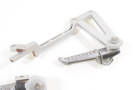 2006 Kawasaki EX250R EX250 R Ninja Rear Passenger Footpeg Foot Peg 35063-0084 {{ shop.shopifyCountryName }} - Mototech271