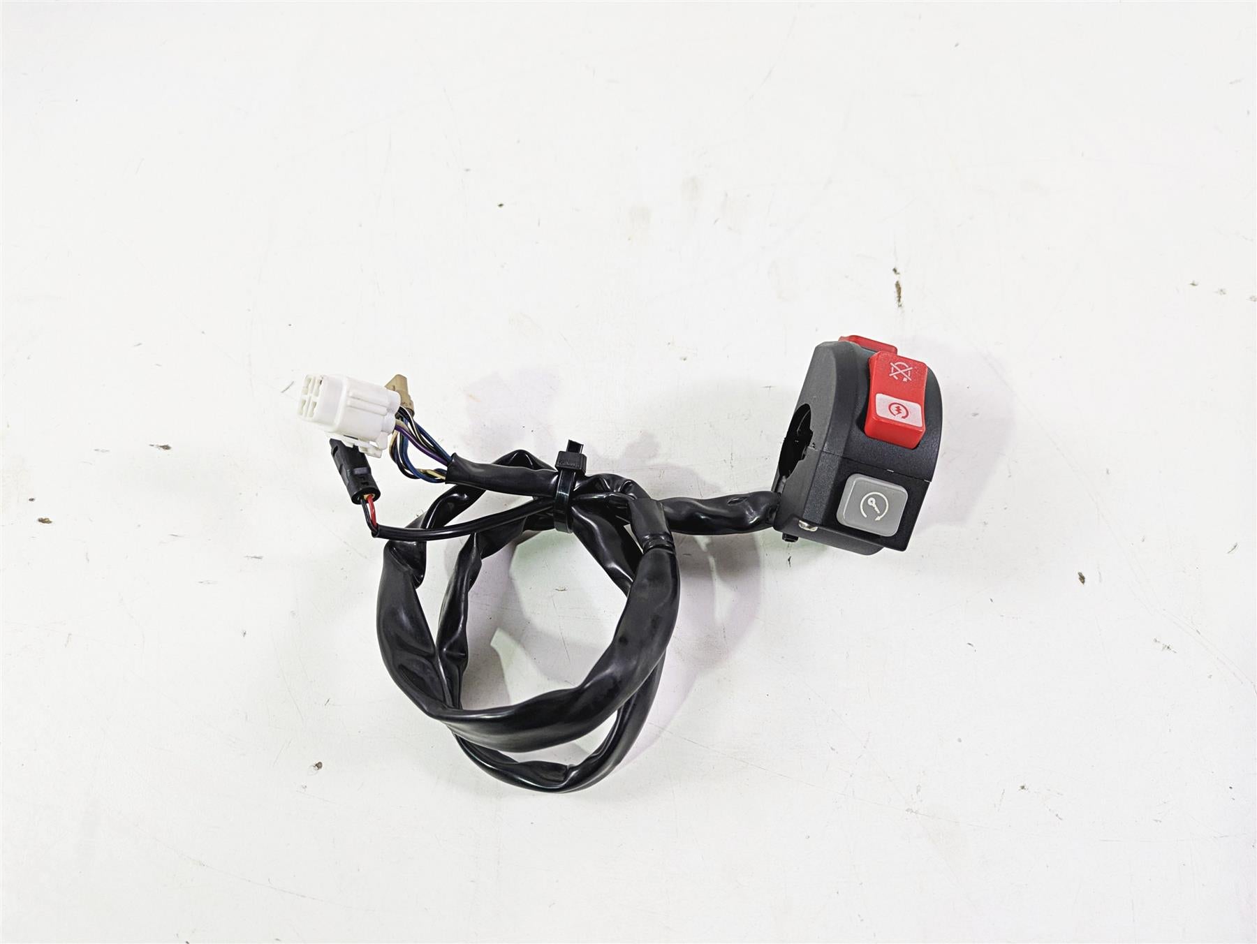 2018 KTM 1290 Super Adv S Right Hand Control Switch 61411174000 61411174100 {{ shop.shopifyCountryName }} - Mototech271