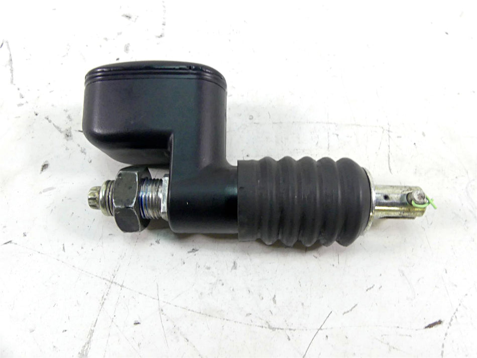 2002 Harley Touring FLHTC Electra Glide Rear Brake Master Cylinder 41755-99F {{ shop.shopifyCountryName }} - Mototech271