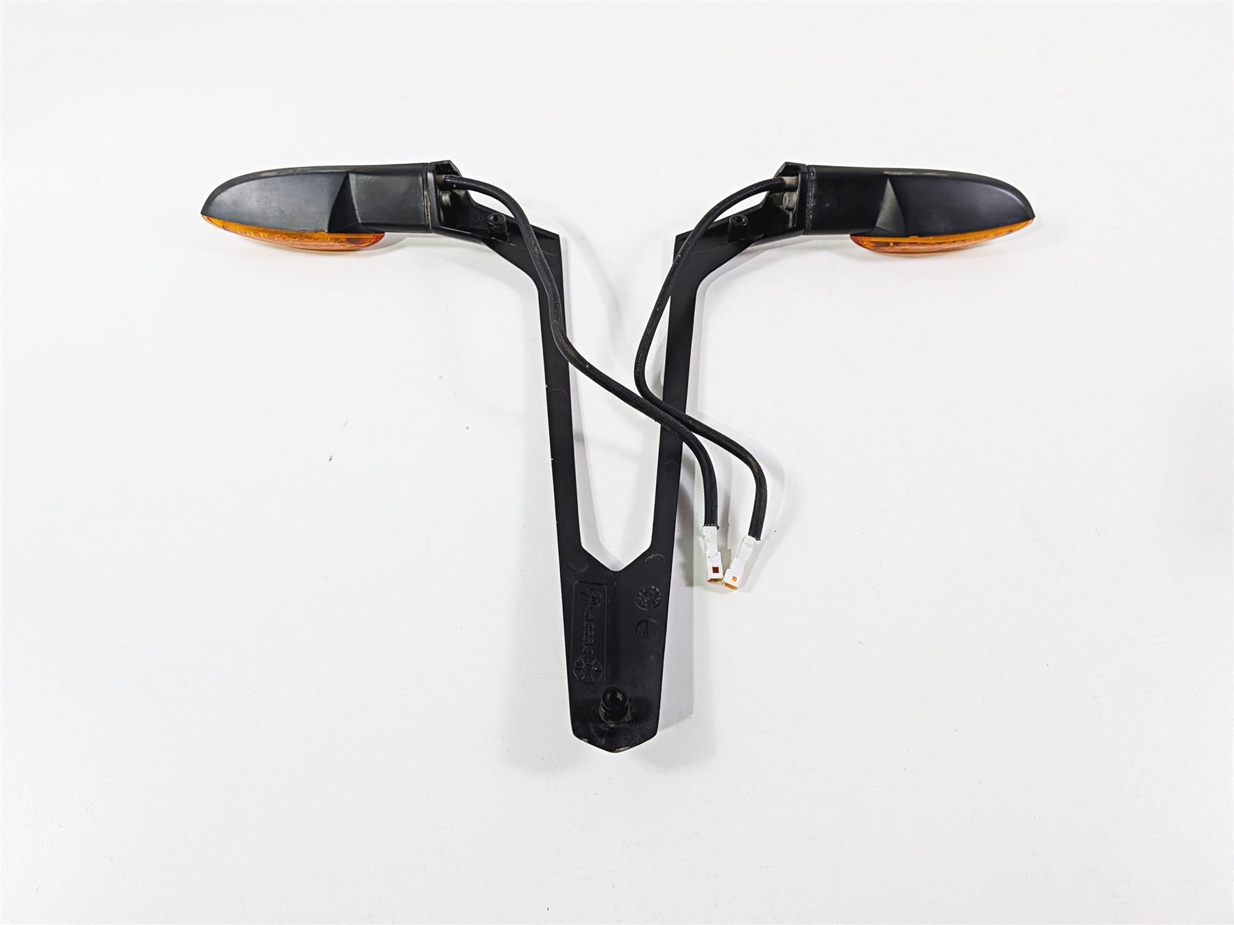 2016 Victory Cross Country Rear Black Turn Signal Linker & Trim 5136613 2411114 {{ shop.shopifyCountryName }} - Mototech271