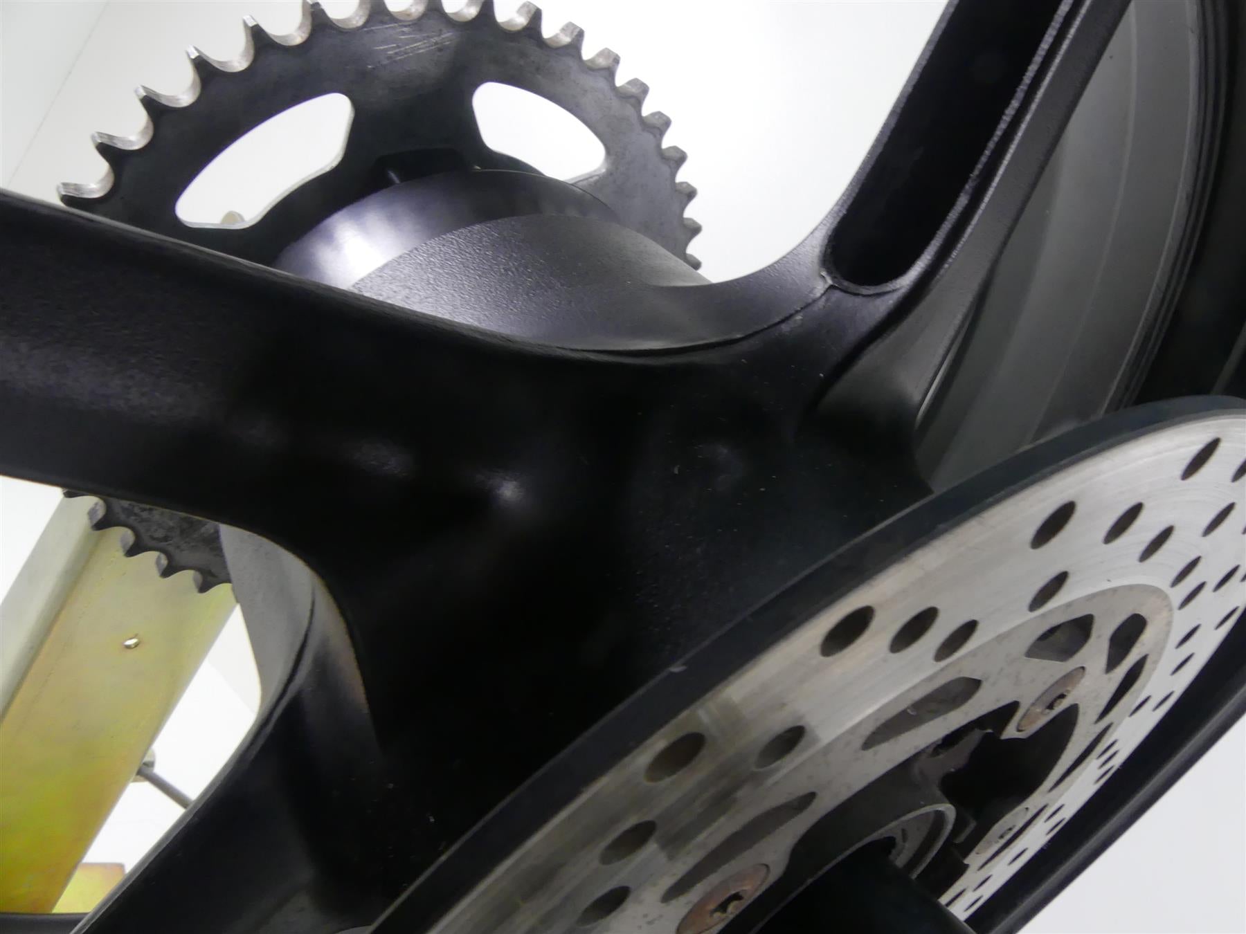 2007 Yamaha FZ1 Fazer Rear Straight 17x6 Wheel Rim 5VY-25338-00-98 {{ shop.shopifyCountryName }} - Mototech271