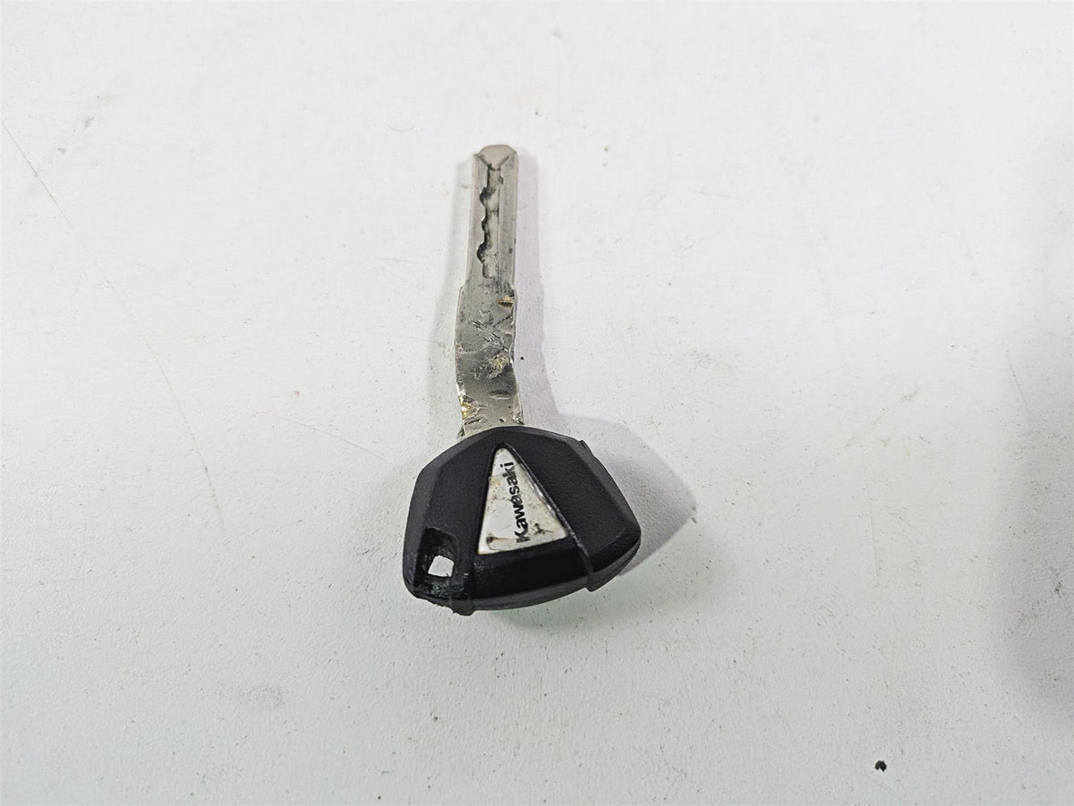 2024 Kawasaki ZX6R ZX636 Ninja Ignition Switch Key Lock Set READ 27048-5306 {{ shop.shopifyCountryName }} - Mototech271