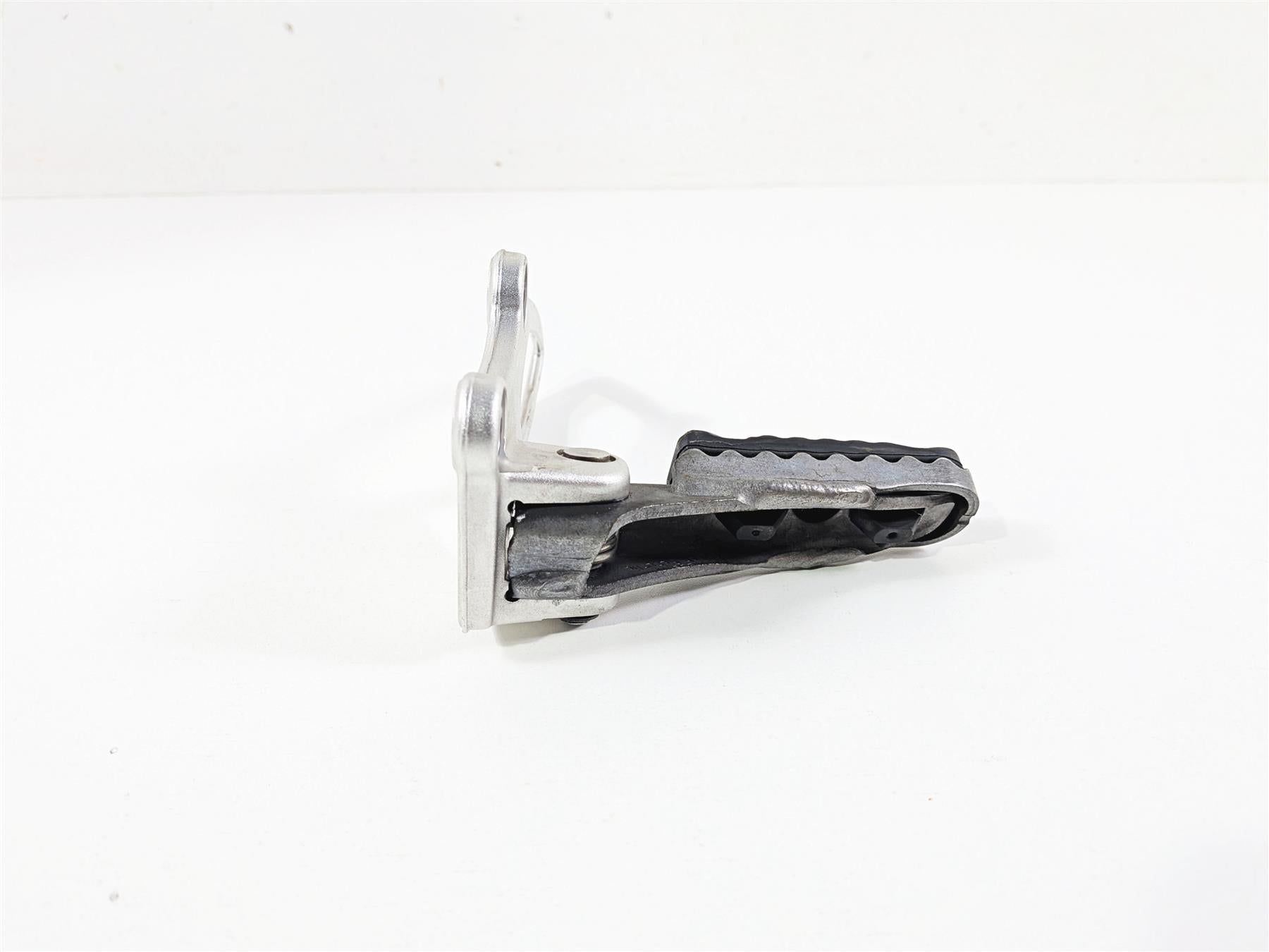 2023 BMW R nineT Scrambler K23 Left Footpeg Foot Peg Rest 46718558717 {{ shop.shopifyCountryName }} - Mototech271