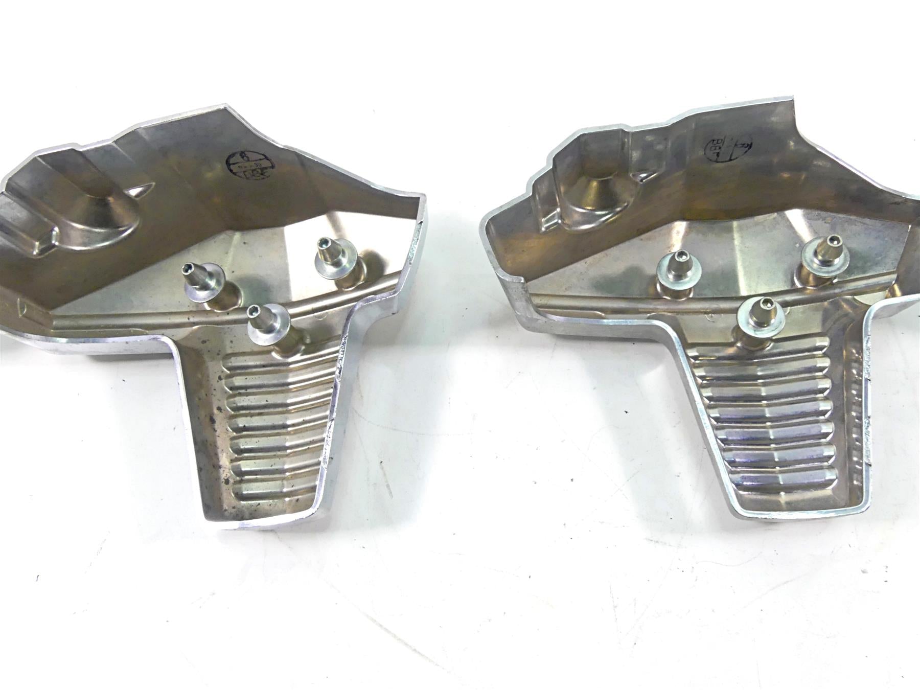 2008 Suzuki M109R VZR1800 Chrome Cylinder Head Plug Covers Set 11174-48G10 {{ shop.shopifyCountryName }} - Mototech271