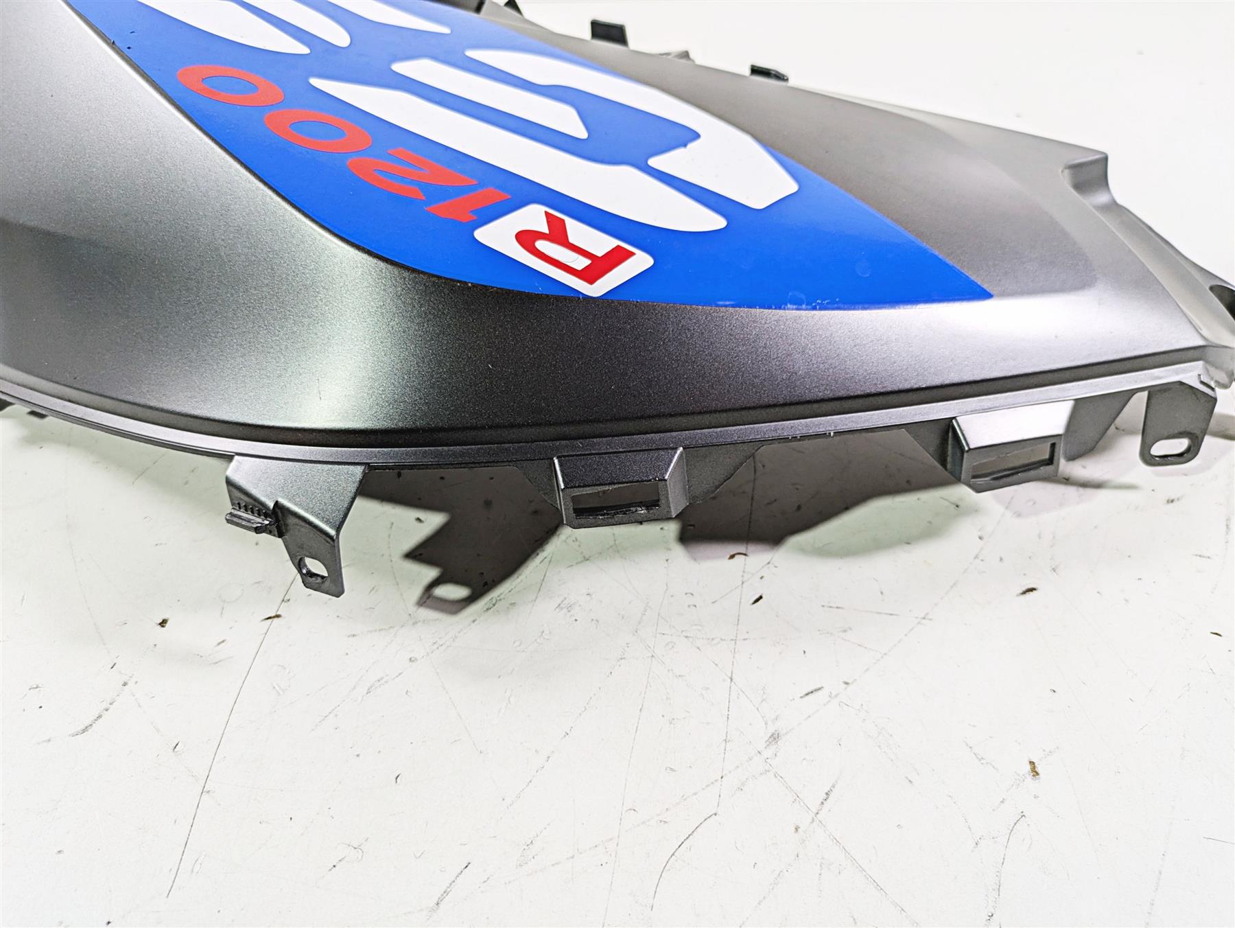 2018 BMW R1200GS GSW K50 Right Tank Side Fairing Cover Cowl Set 46638556636 {{ shop.shopifyCountryName }} - Mototech271