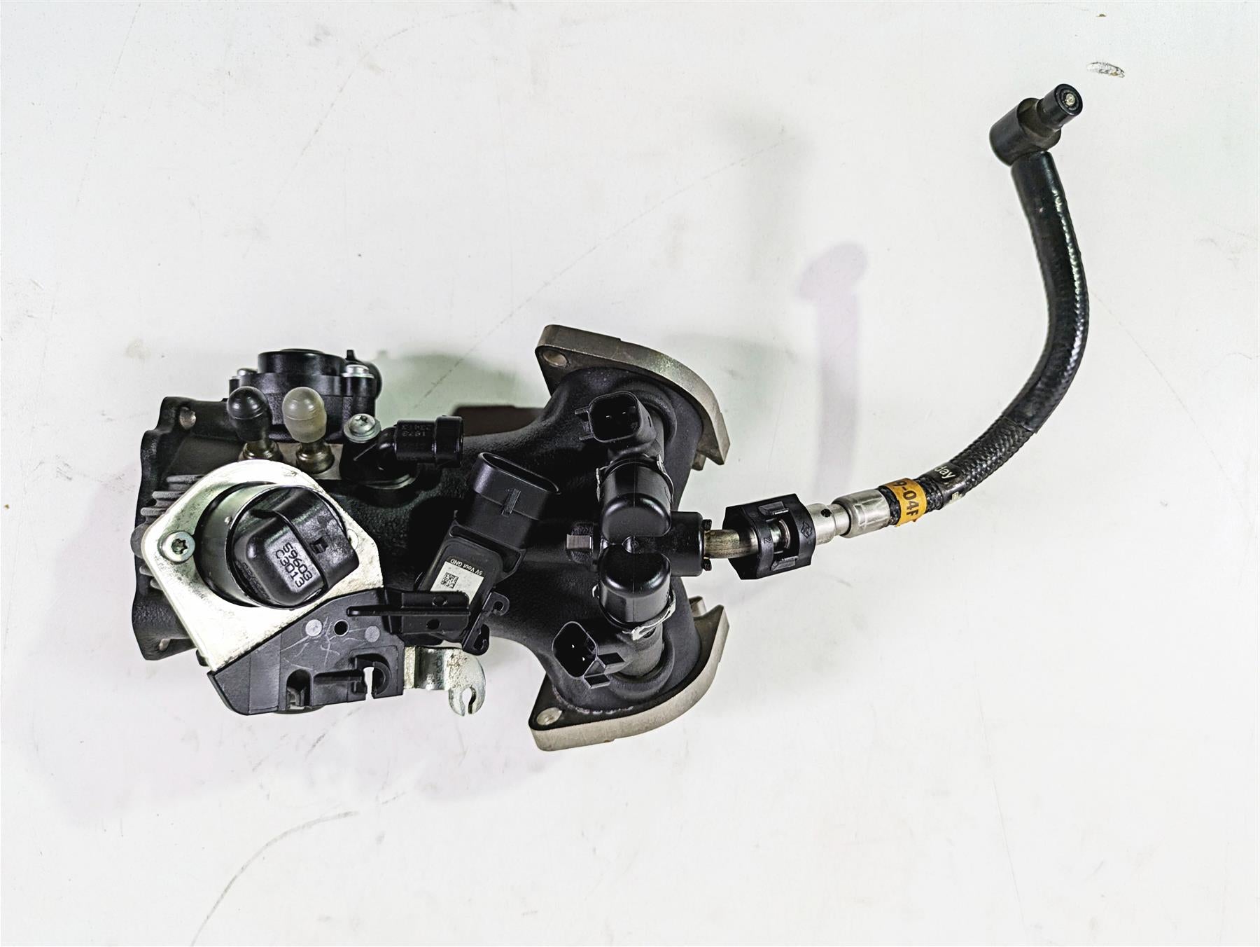 2014 Harley FXDL Dyna Low Rider Throttle Body Fuel Injectors 27708-10A 27618-06A {{ shop.shopifyCountryName }} - Mototech271