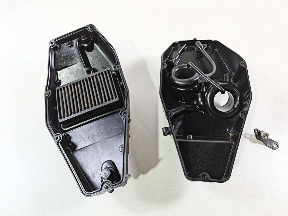 2012 Yamaha XV1900 Raider S Air Box Cleaner Breather Filter 5C7-W1443-00-00 {{ shop.shopifyCountryName }} - Mototech271