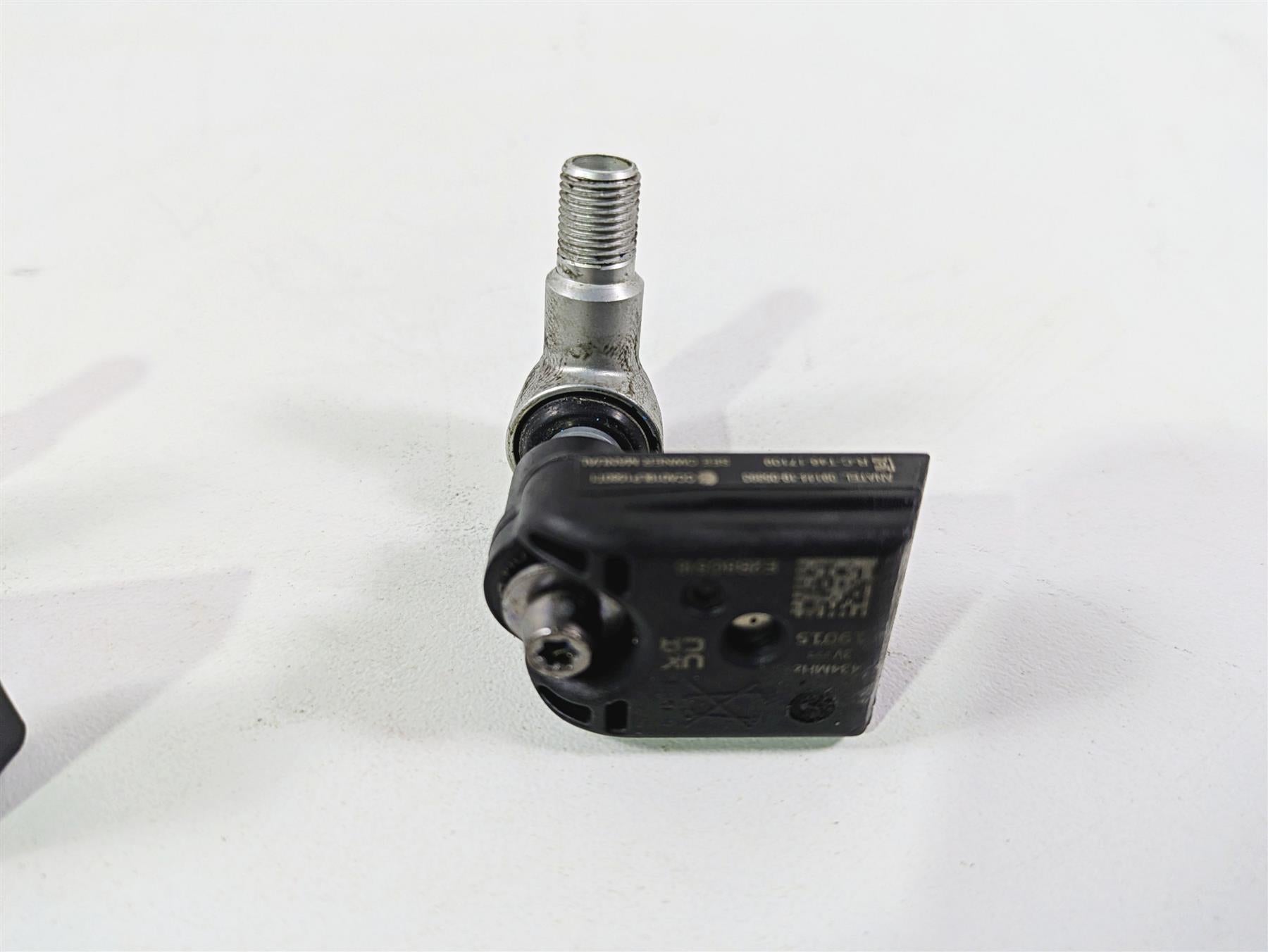 2024 Triumph Tiger 900 GT Front Rear Tpms Tire Pressure Sensor 434Mhz T2504280 {{ shop.shopifyCountryName }} - Mototech271