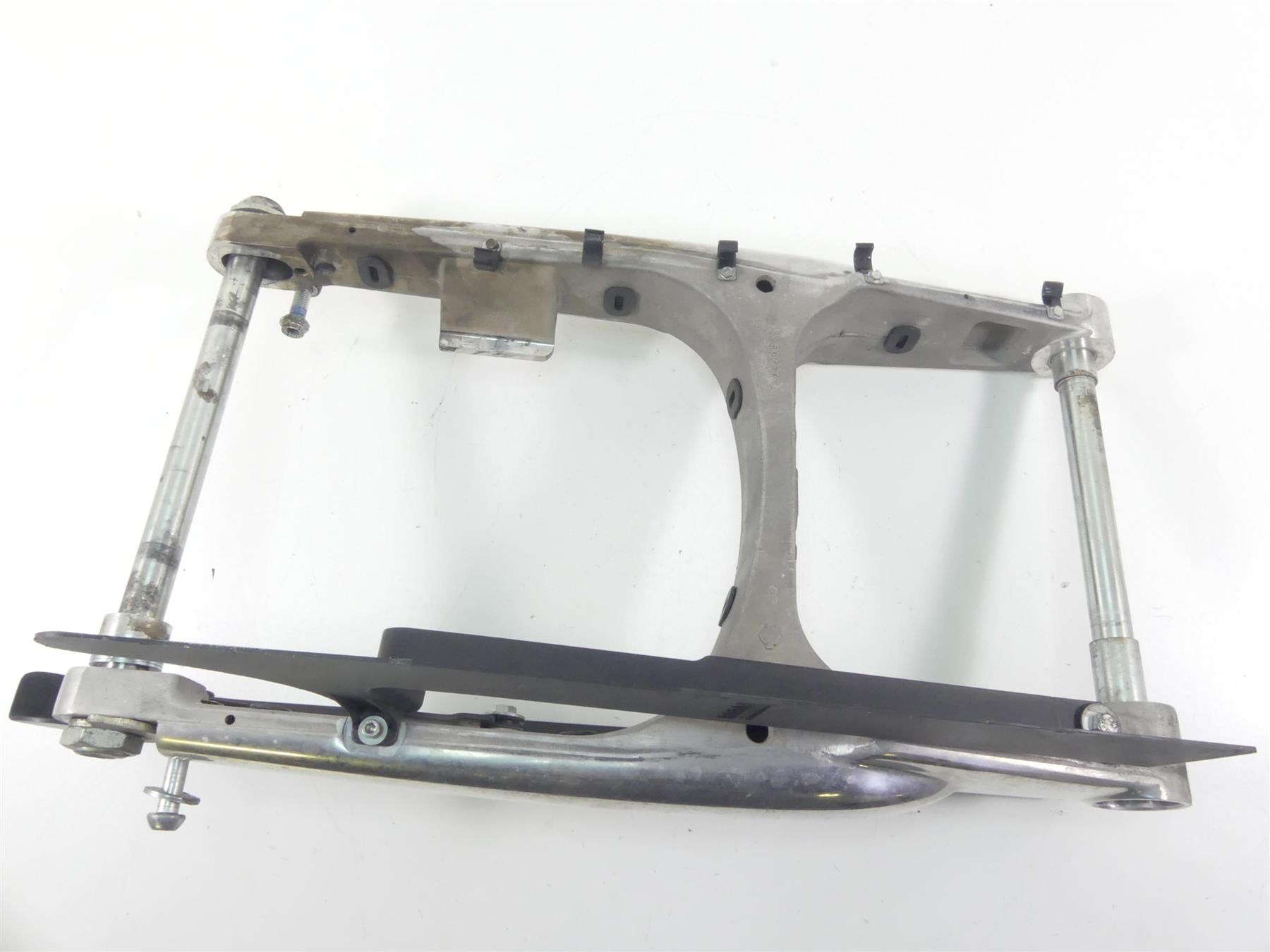 2011 Harley VRSCF Muscle Rod Rear Swingarm Swing Arm + Guard & Axle 48606-07A {{ shop.shopifyCountryName }} - Mototech271