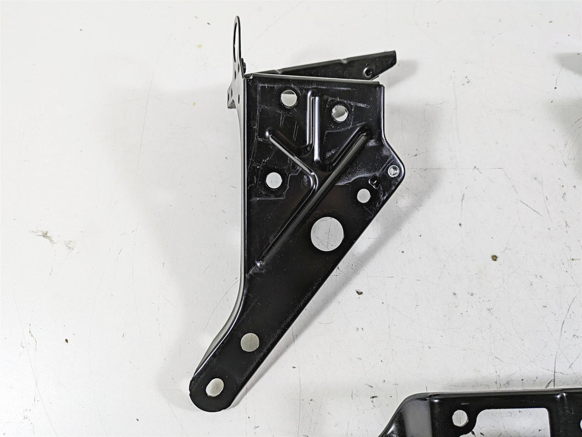 2015 Harley Touring FLHXS Street Glide Front Fairing Mounting Hardware 57000169A {{ shop.shopifyCountryName }} - Mototech271