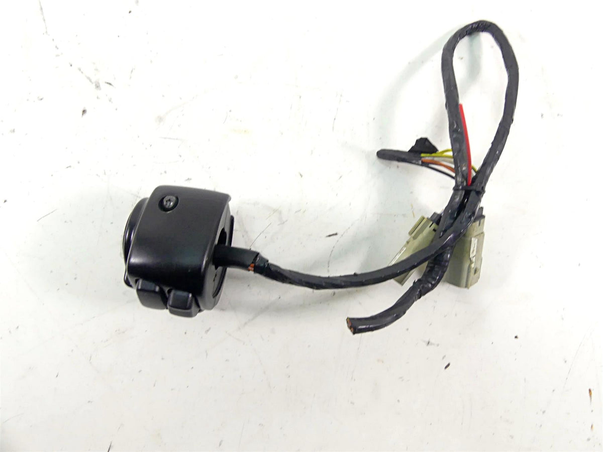 2010 Harley Touring FLHRC Road King Left Hand Control Switch 71682-06A 71685-06A {{ shop.shopifyCountryName }} - Mototech271