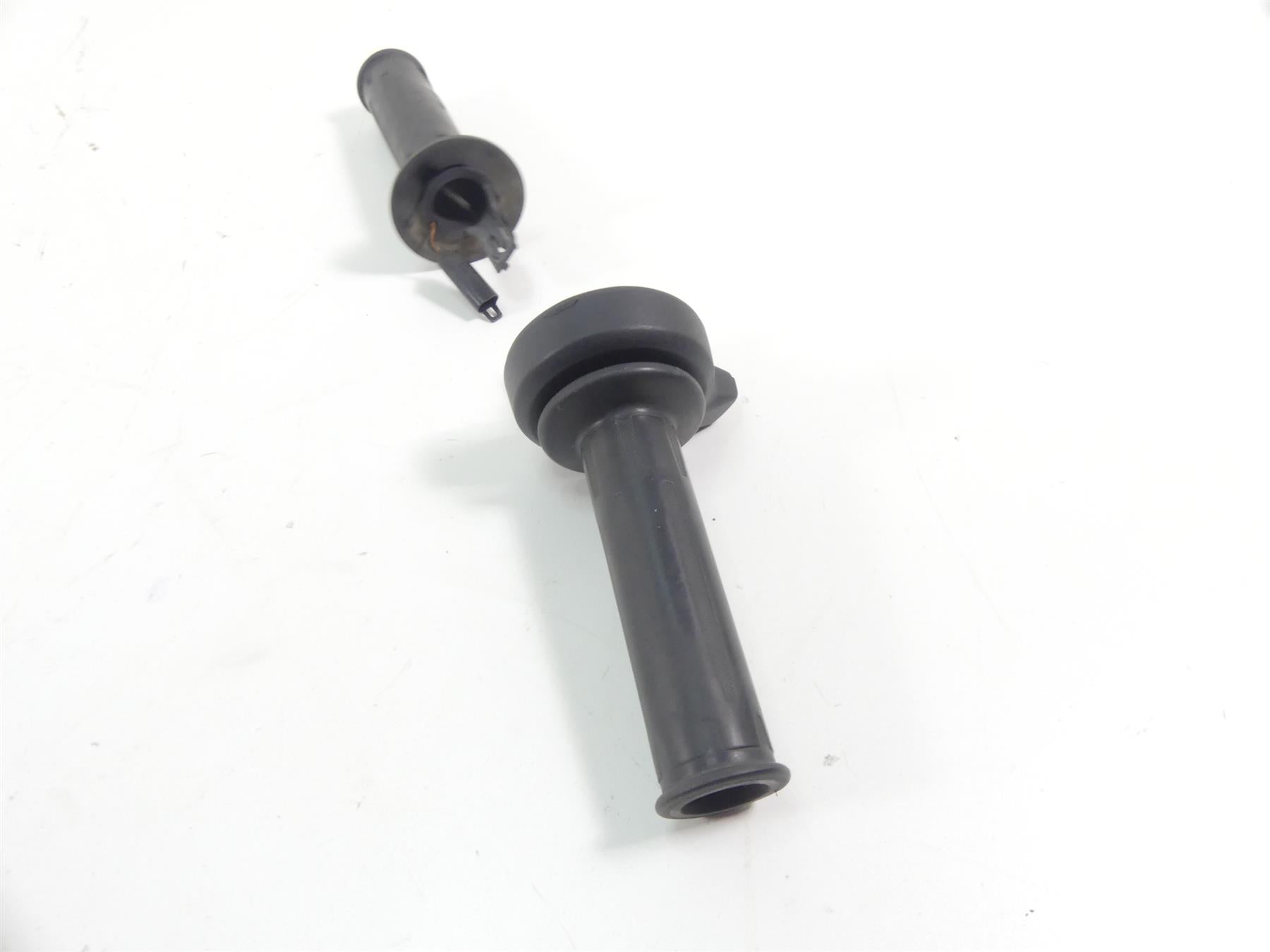 2017 BMW F800GS K72 Left Right Heated Hand Grip Set 61318552119 61318522470 {{ shop.shopifyCountryName }} - Mototech271