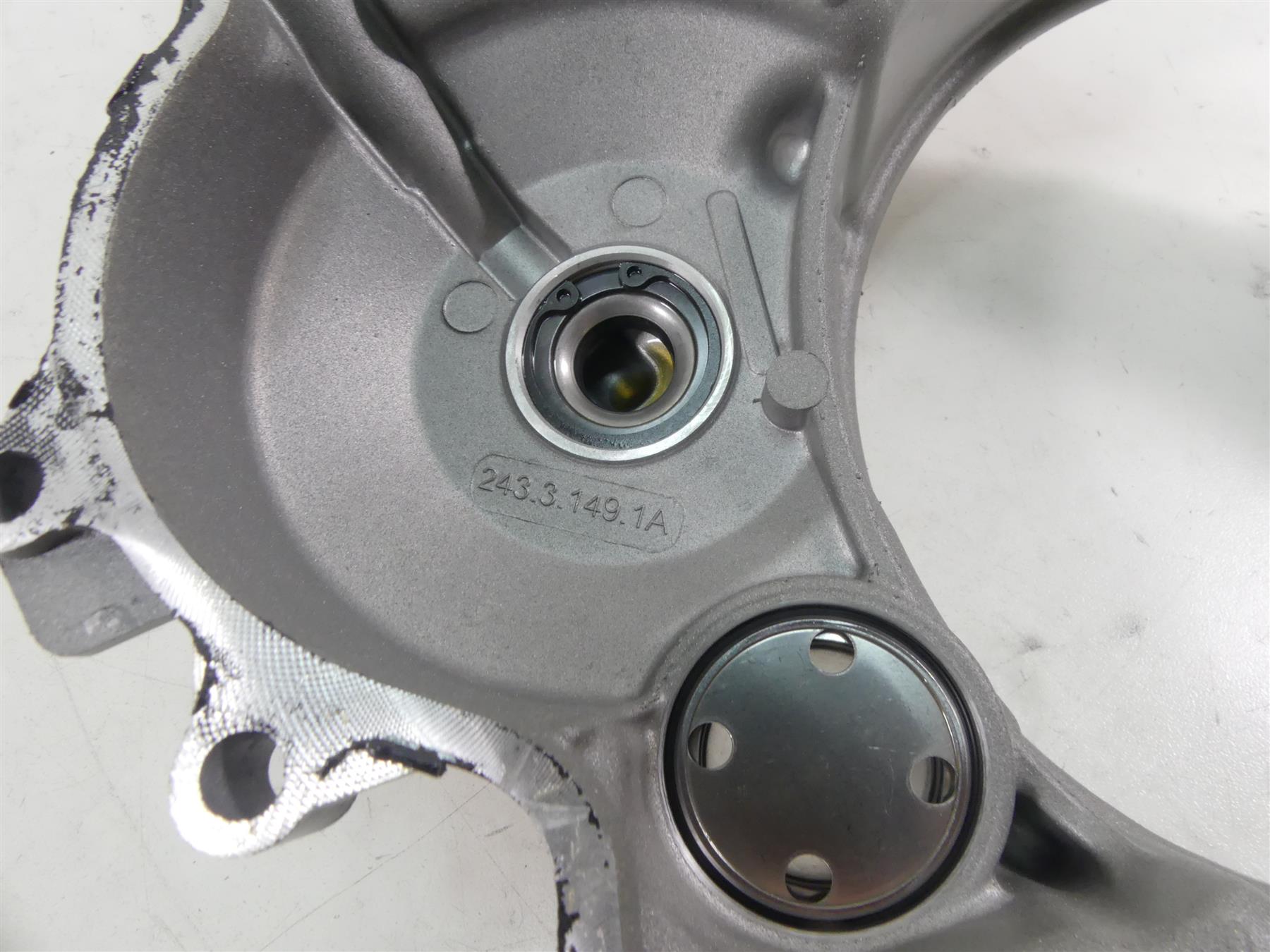 2020 Ducati Panigale V2 Engine Motor Side Clutch Cover 24311491A 24321531A {{ shop.shopifyCountryName }} - Mototech271