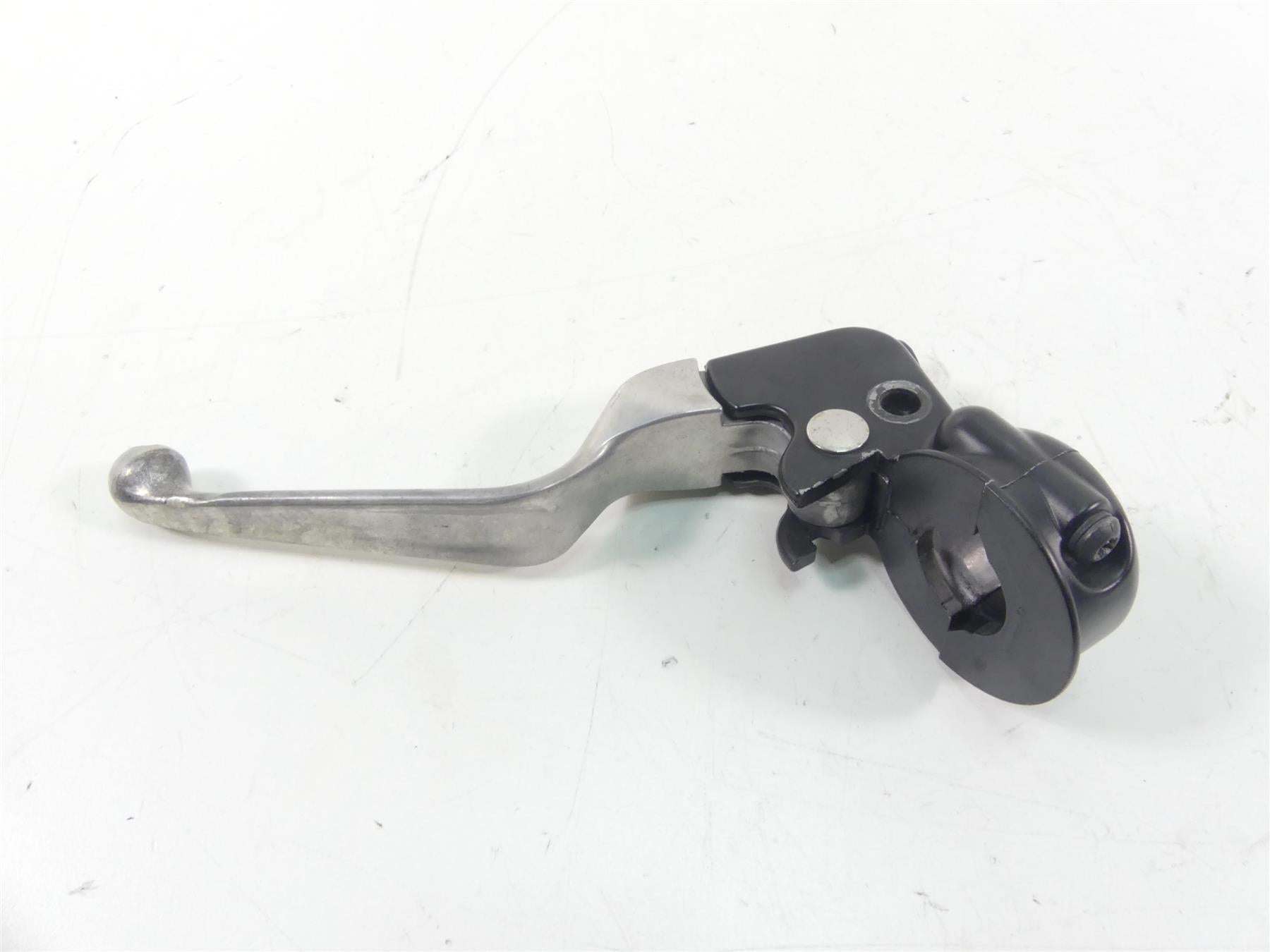 2005 Harley Touring FLHRSI Road King Clutch Perch & Lever 38608-96 | Mototech271