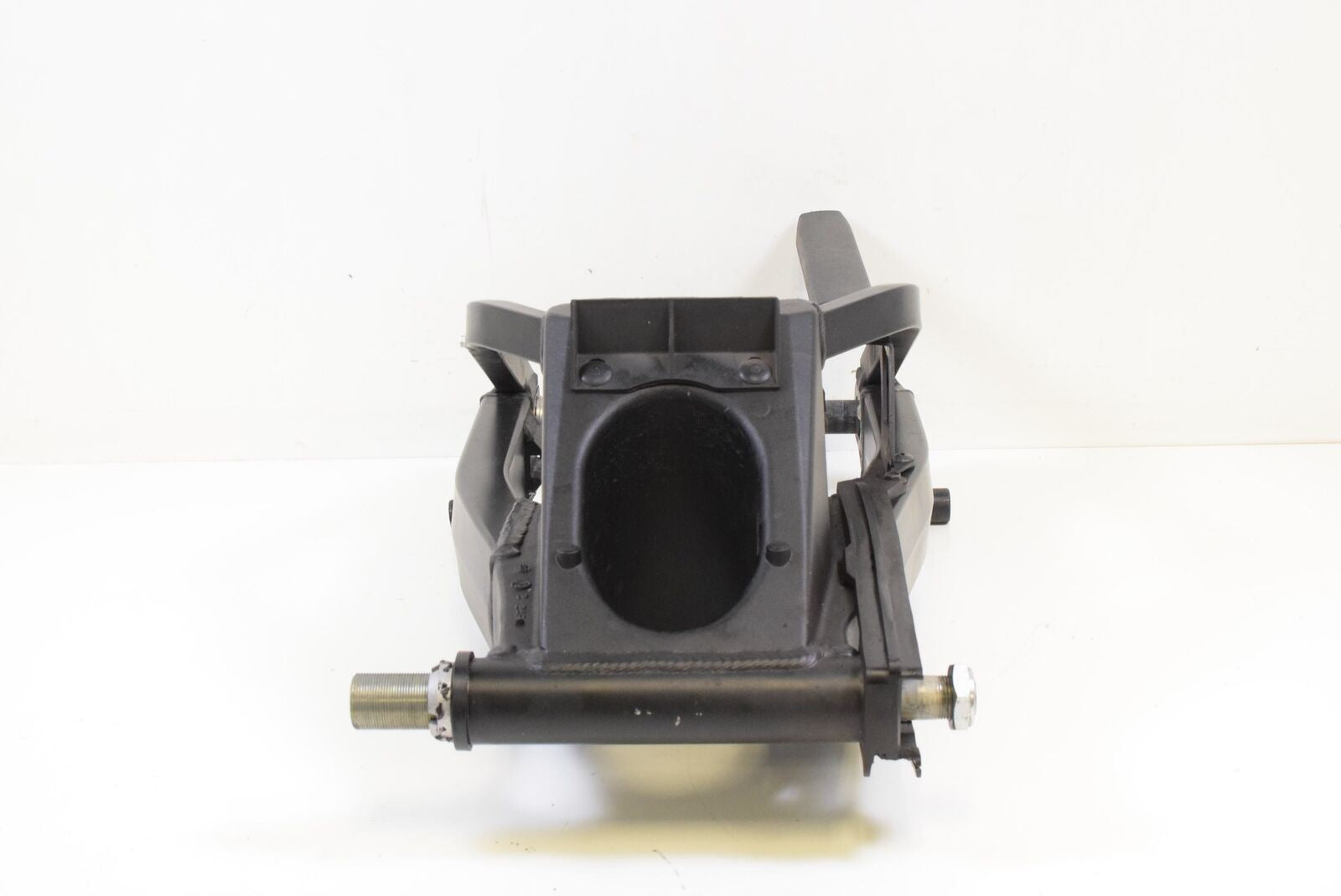 09 Suzuki GSX1300 R Hayabusa Rear STRAIGHT Suspension Swingarm 61000-24F40 {{ shop.shopifyCountryName }} - Mototech271