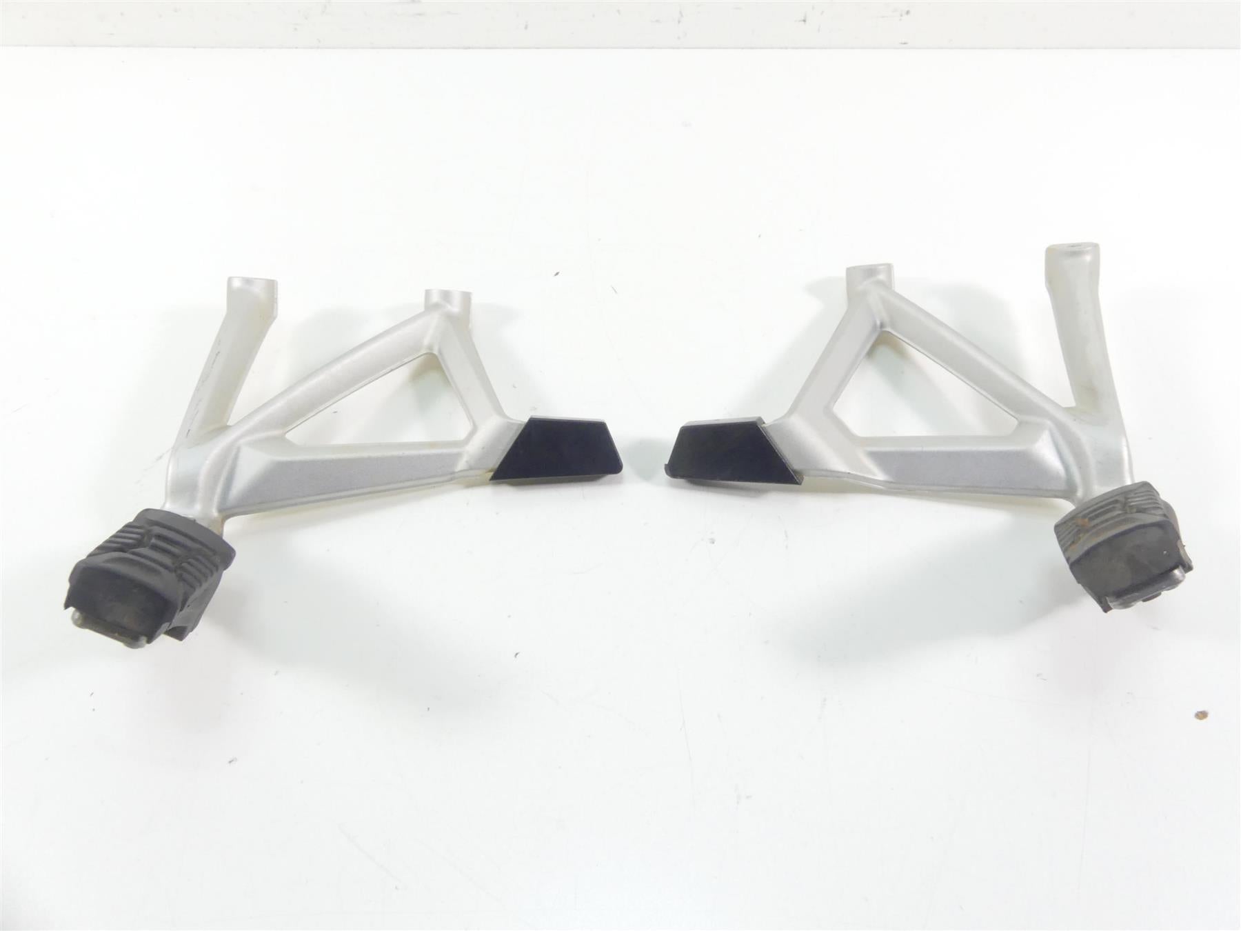2013 BMW R1200GS GSW K50 Rear Passenger Footpeg Vario Case  Set 46718532617 46718532616 | Mototech271