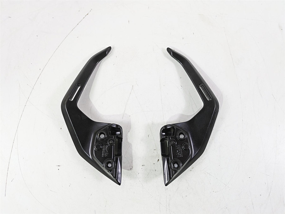 2023 BMW G310R K03 Rear Passenger Grab Handle Set 46541542581 46541542582 {{ shop.shopifyCountryName }} - Mototech271