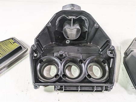 2020 Triumph Daytona 765 Moto2 Air Box Cleaner Breather Set T2209874 {{ shop.shopifyCountryName }} - Mototech271