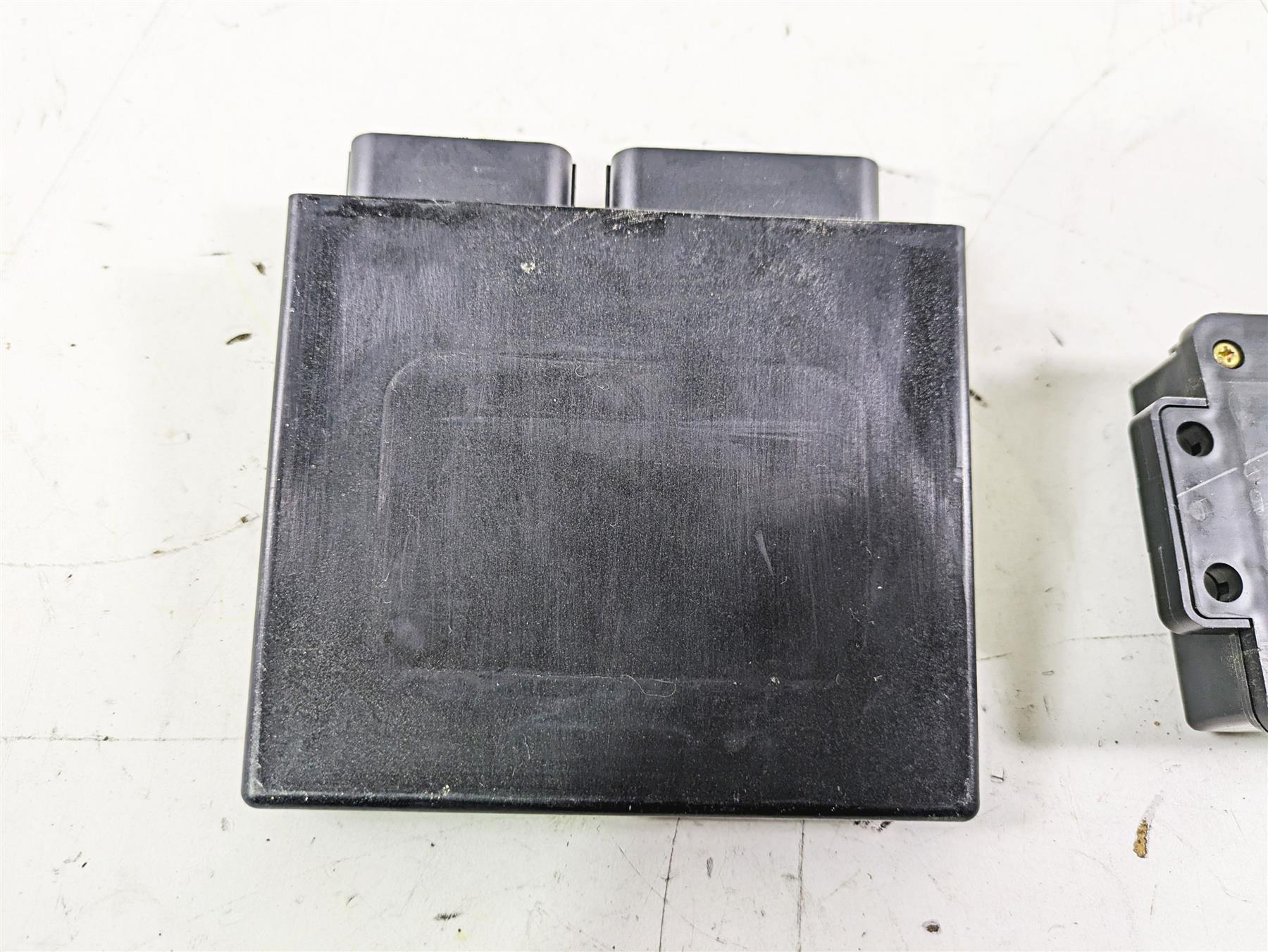 2005 Kawasaki ZX12R Ninja Cdi Ecu Ecm Control Module & Junction Box 21175-0038 {{ shop.shopifyCountryName }} - Mototech271