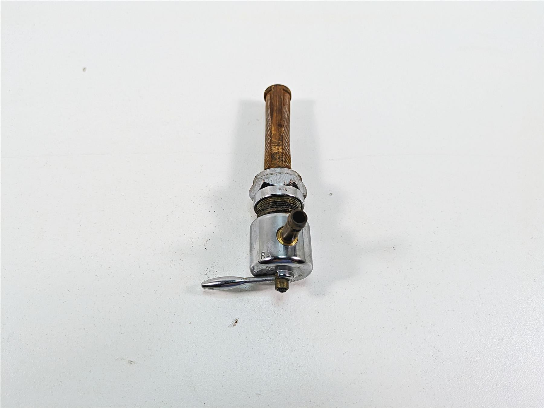 1986 Harley Sportster XLH 883 Petcock Fuel Gas Petrol Valve 62169-86 {{ shop.shopifyCountryName }} - Mototech271