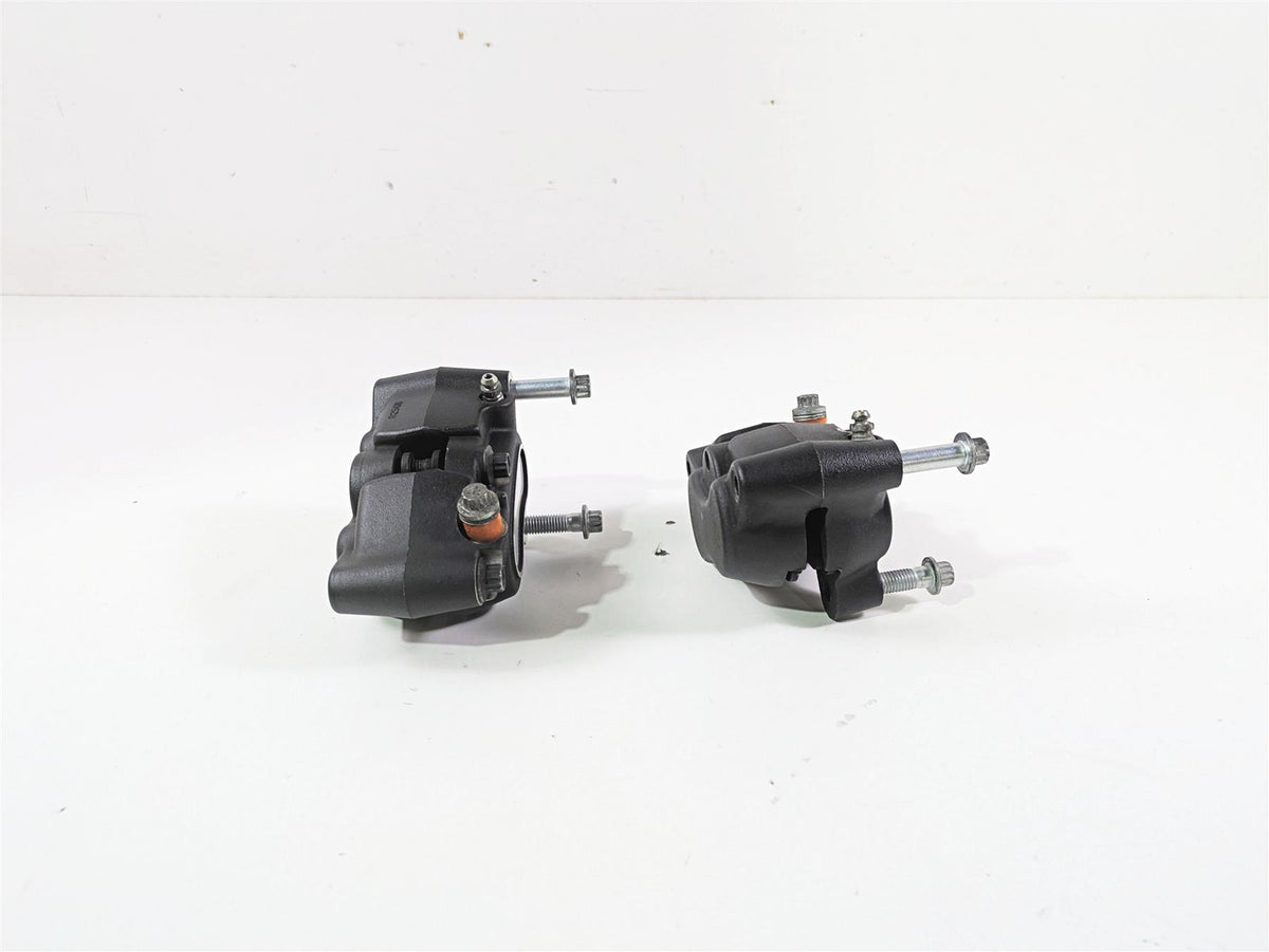 2016 Harley FXDF Dyna Fat Bob Front Brake Caliper Set 41300001 41300002 {{ shop.shopifyCountryName }} - Mototech271