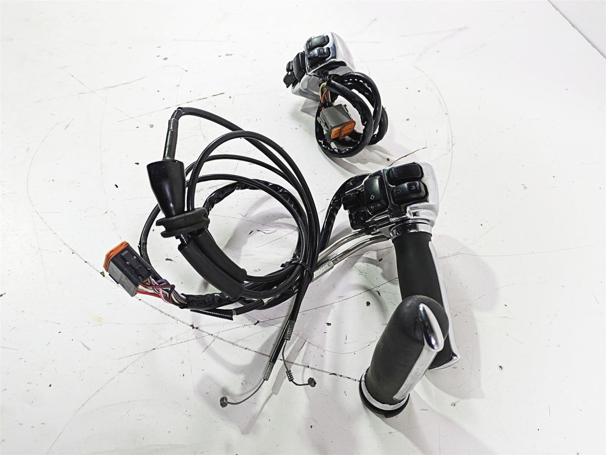 2003 Harley Touring FLHTCUI E-Glide 100th Chrome Control Switch Set 71597-96 {{ shop.shopifyCountryName }} - Mototech271