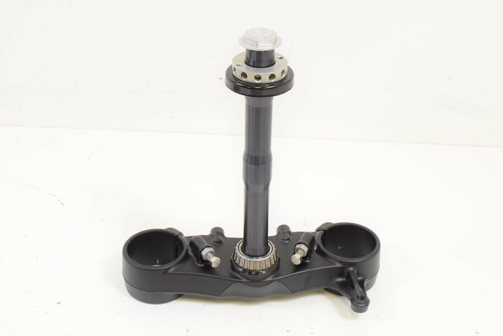 2015 KTM 1290 Super Duke R Lower Triple Tree Steering Yoke Clamp 6130103202933S {{ shop.shopifyCountryName }} - Mototech271